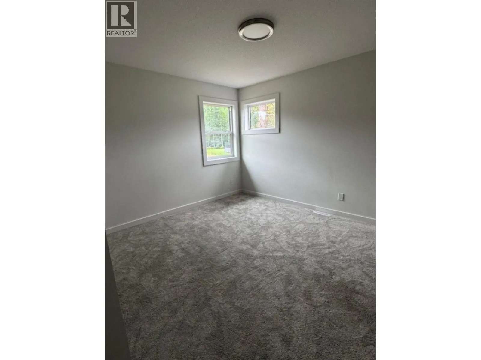 113 RIVER Drive