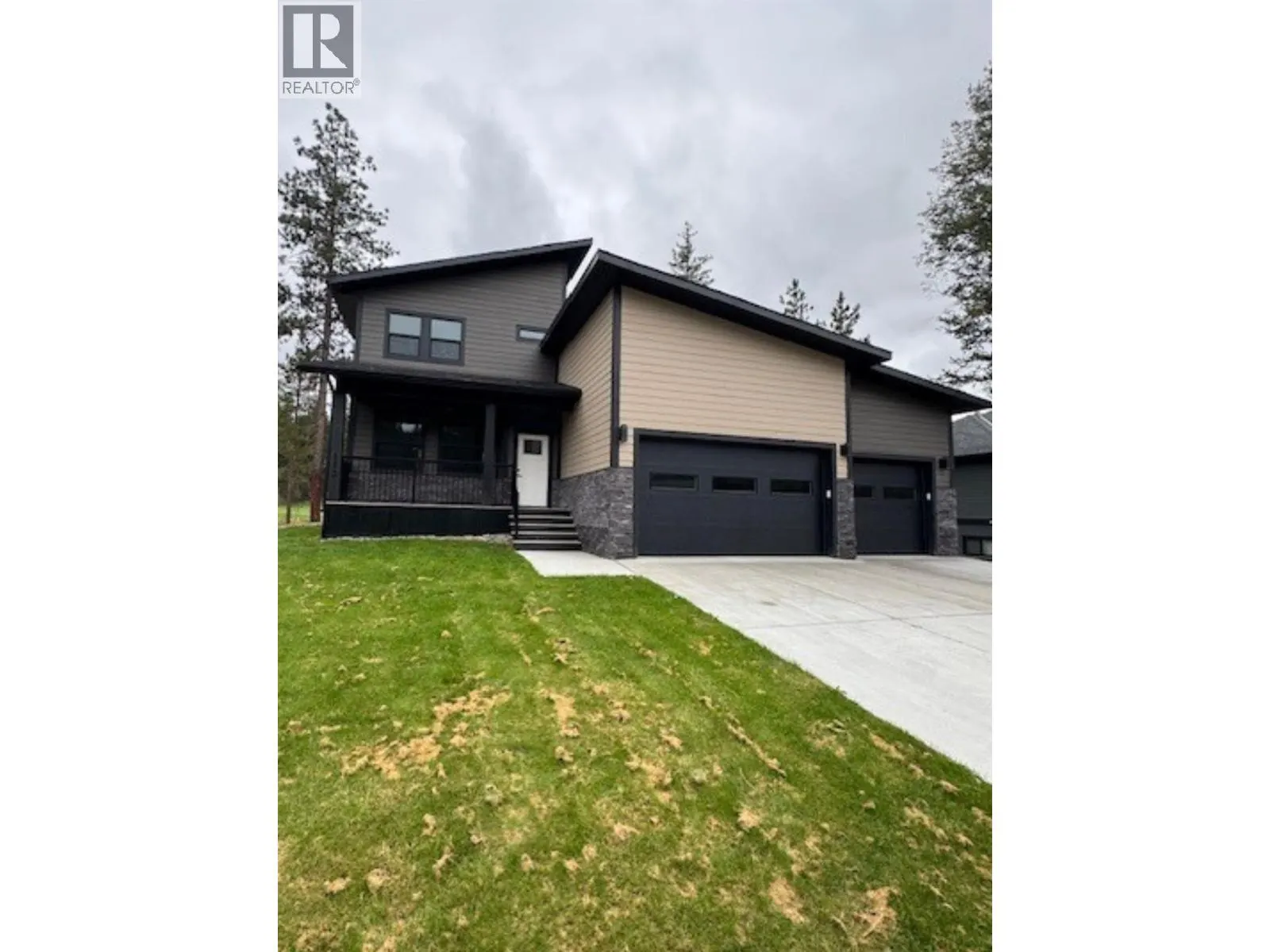 113 RIVER Drive