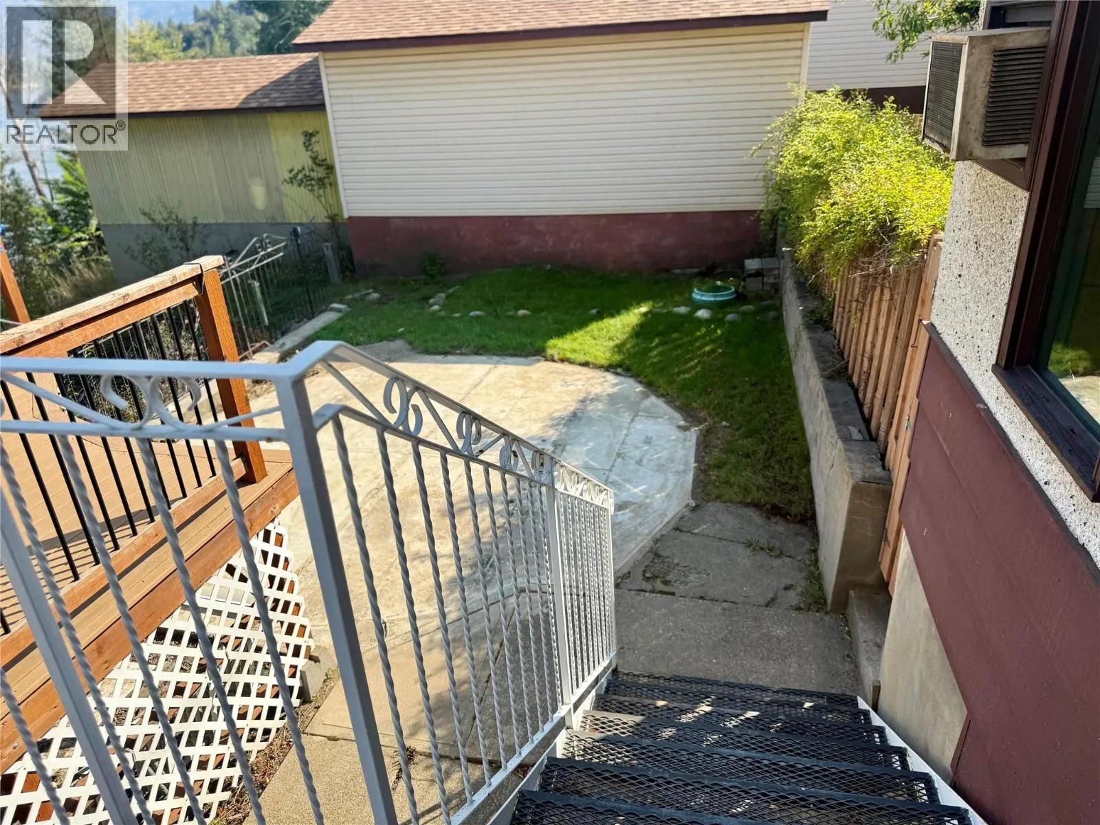 221 2nd Avenue