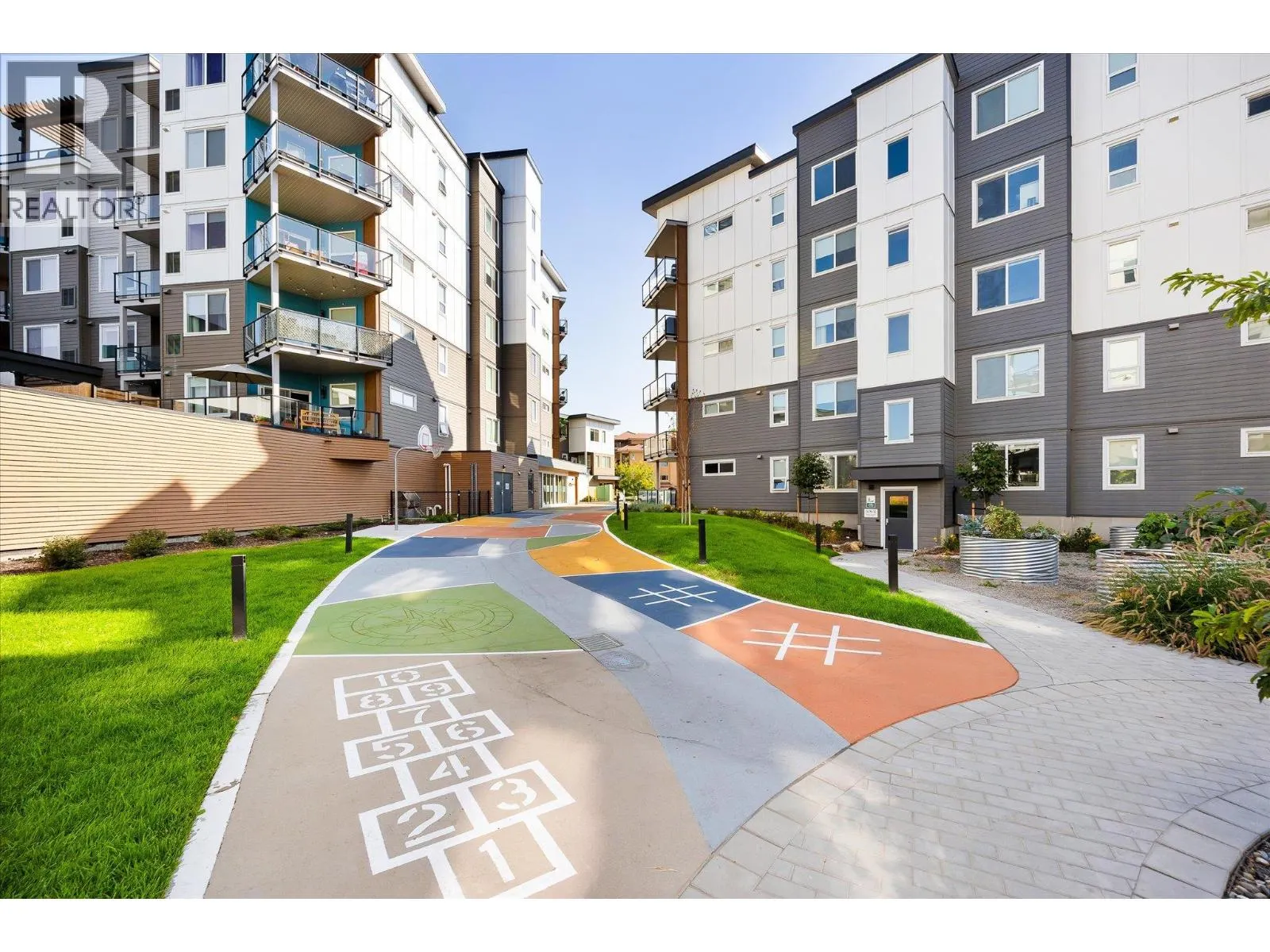 3630 Mission SPrings Drive Unit# 304
