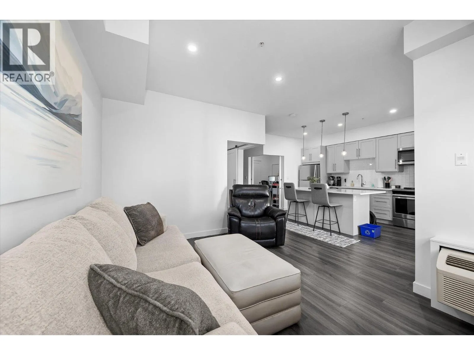 3630 Mission SPrings Drive Unit# 304