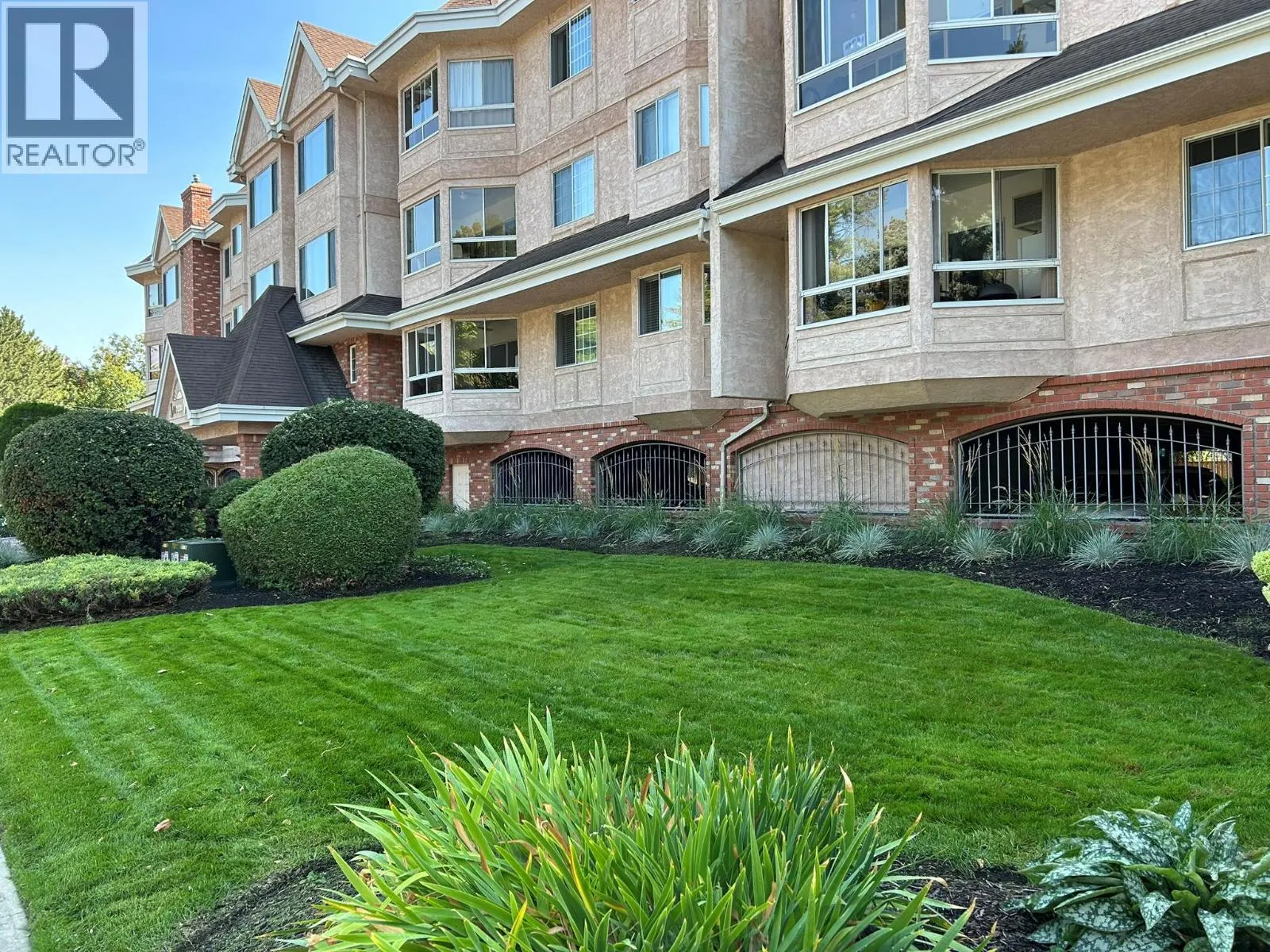 945 Lawrence Avenue Unit# 304