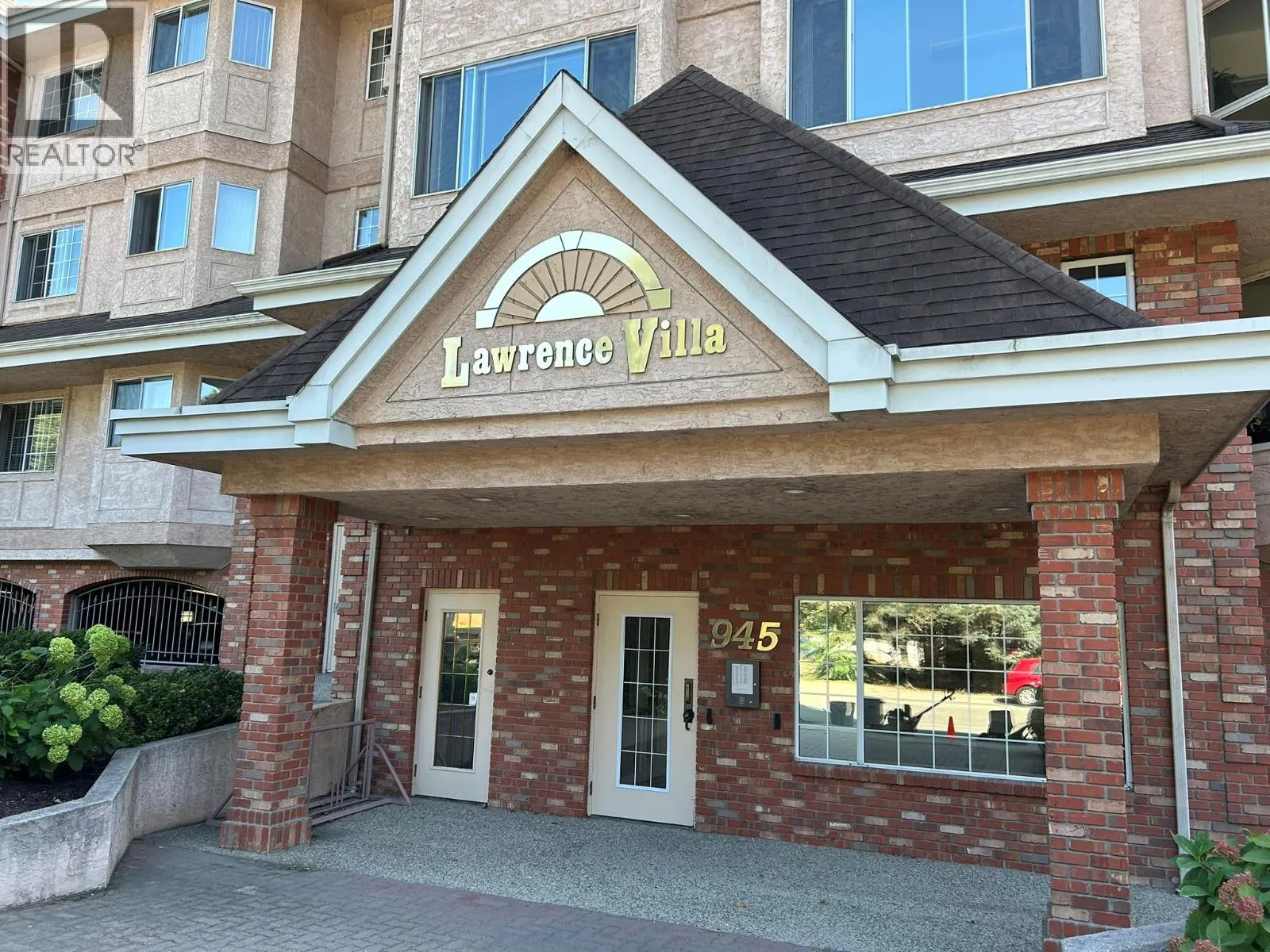 945 Lawrence Avenue Unit# 304