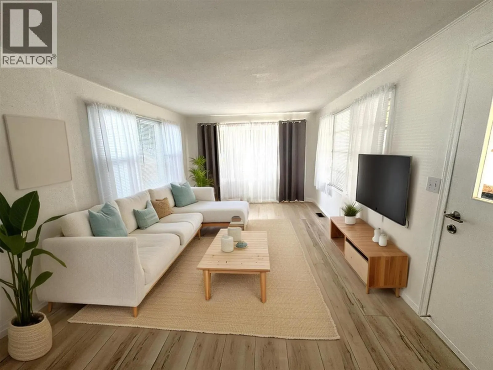 4505 McLean Creek Road Unit# E8