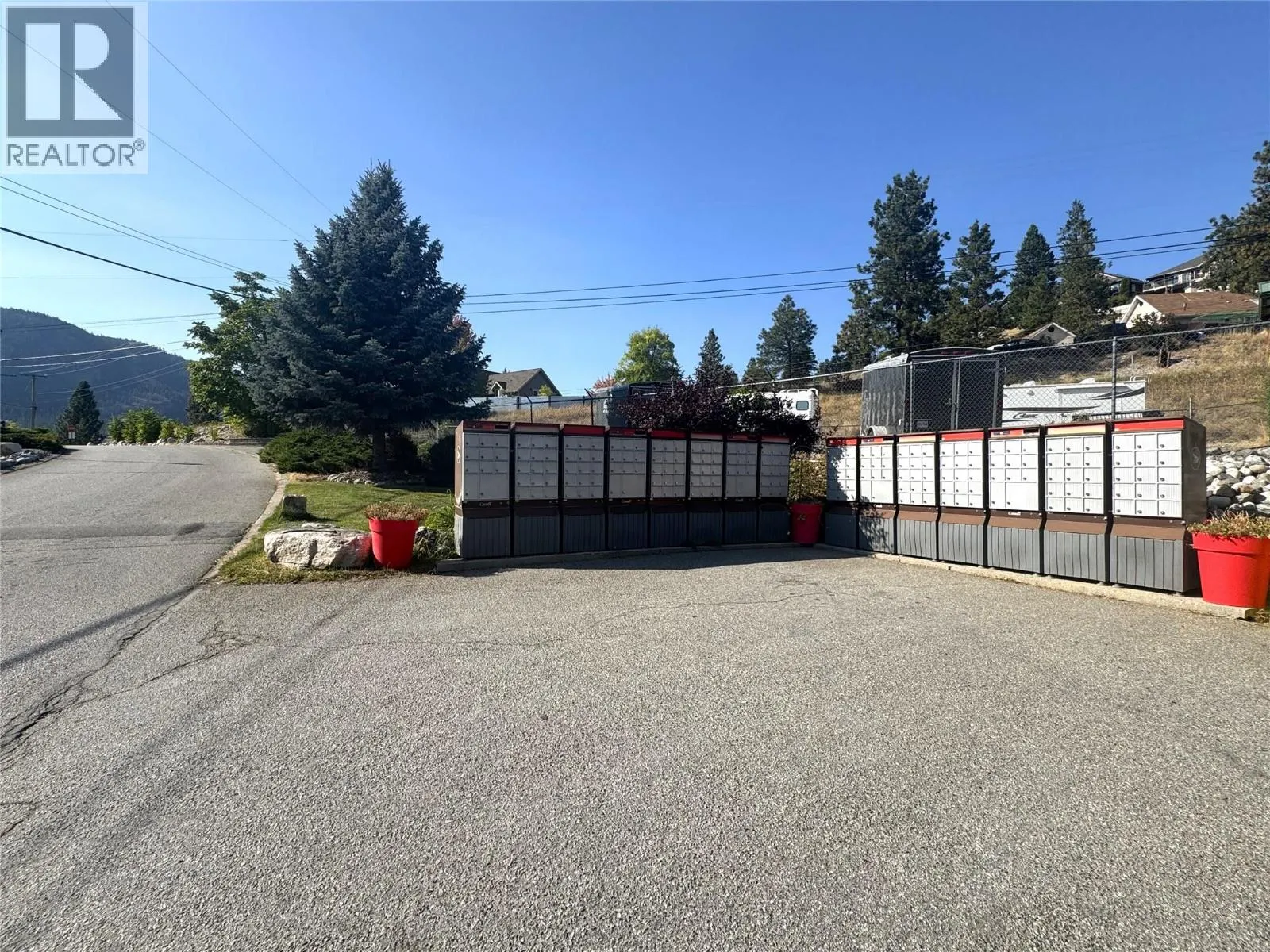 4505 McLean Creek Road Unit# E8