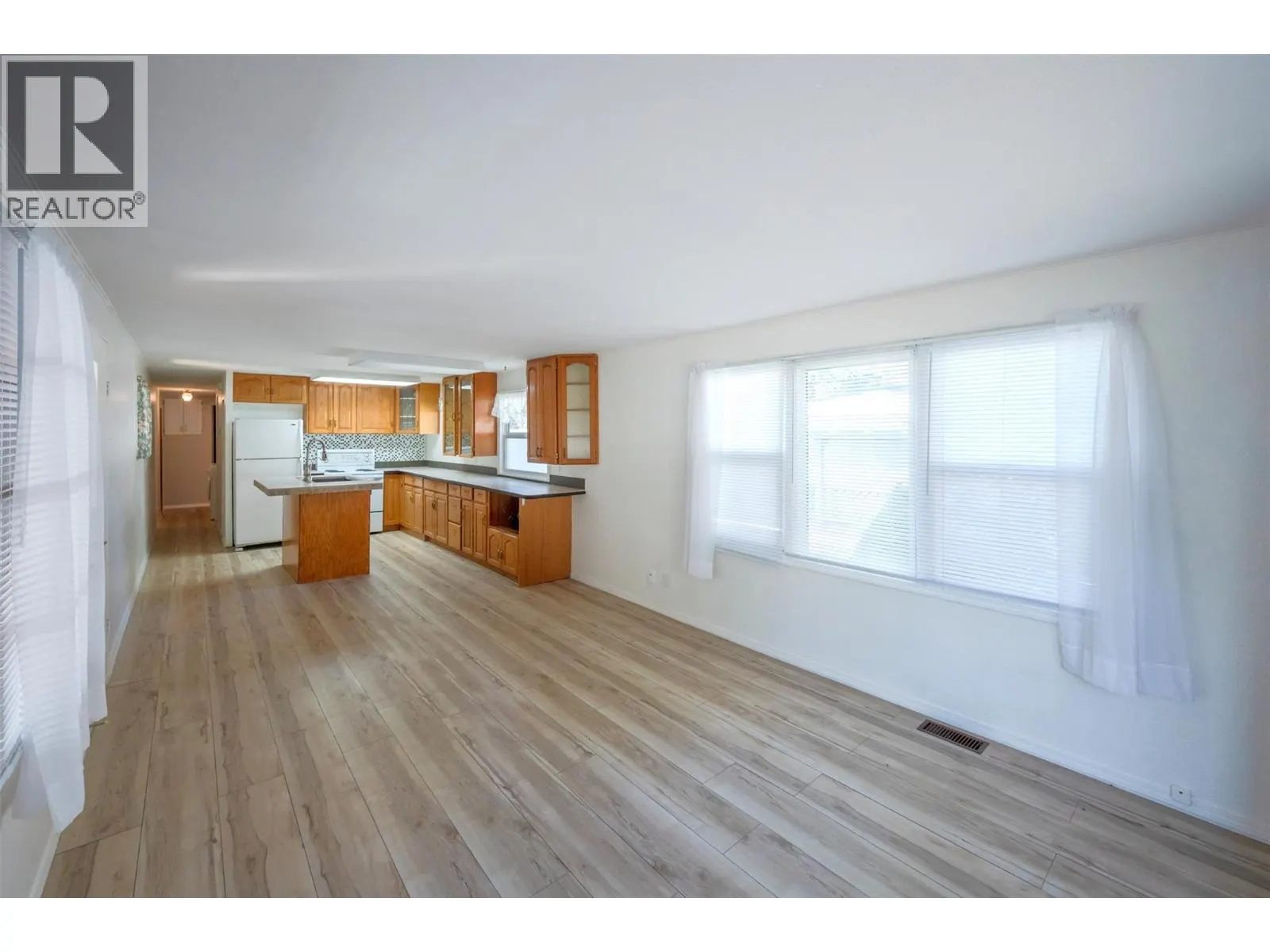 4505 McLean Creek Road Unit# E8
