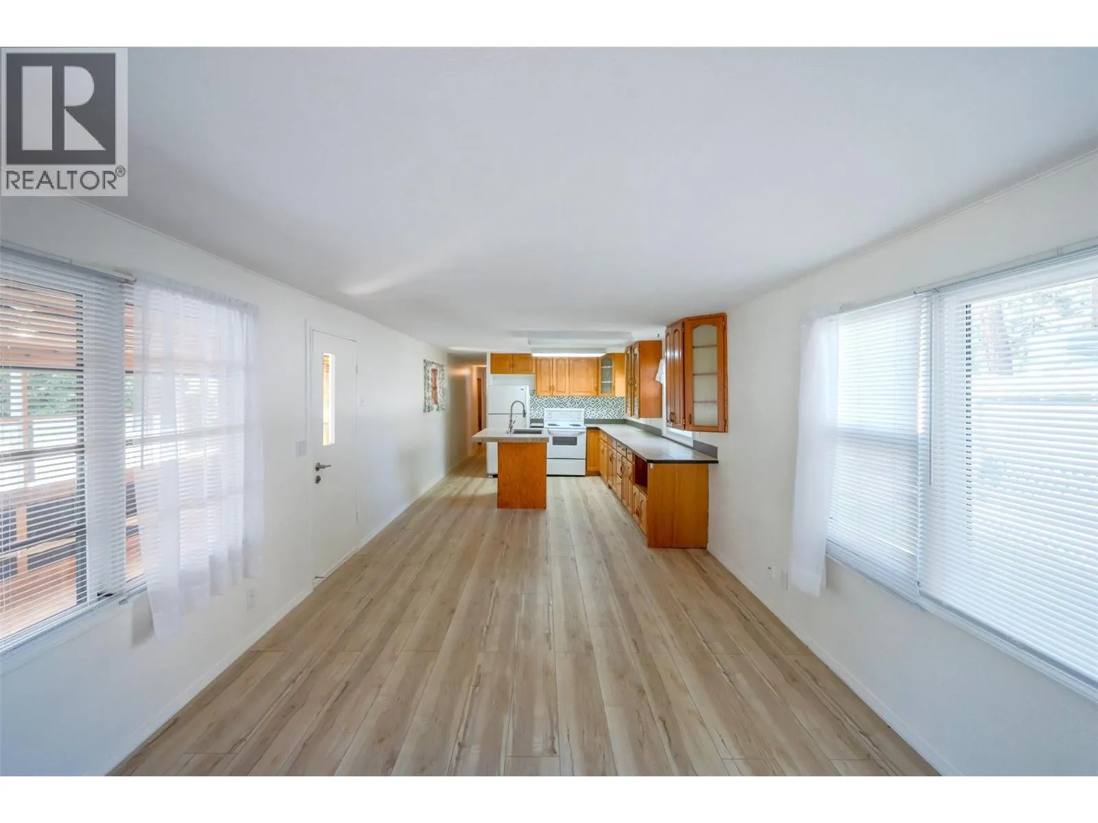 4505 McLean Creek Road Unit# E8