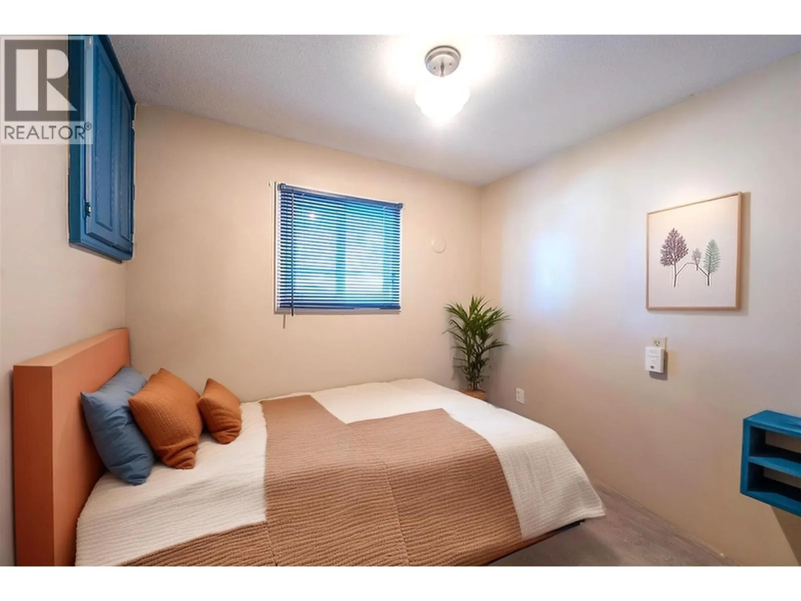 4505 McLean Creek Road Unit# E8