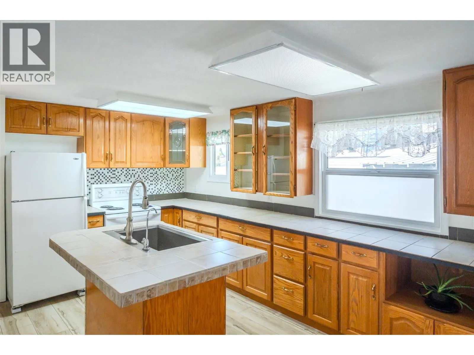 4505 McLean Creek Road Unit# E8