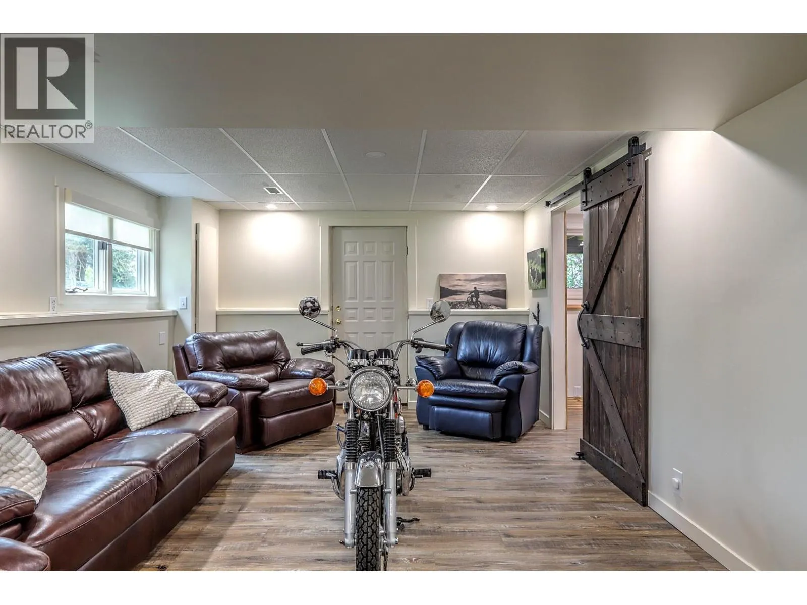 3382 Lockhart Drive