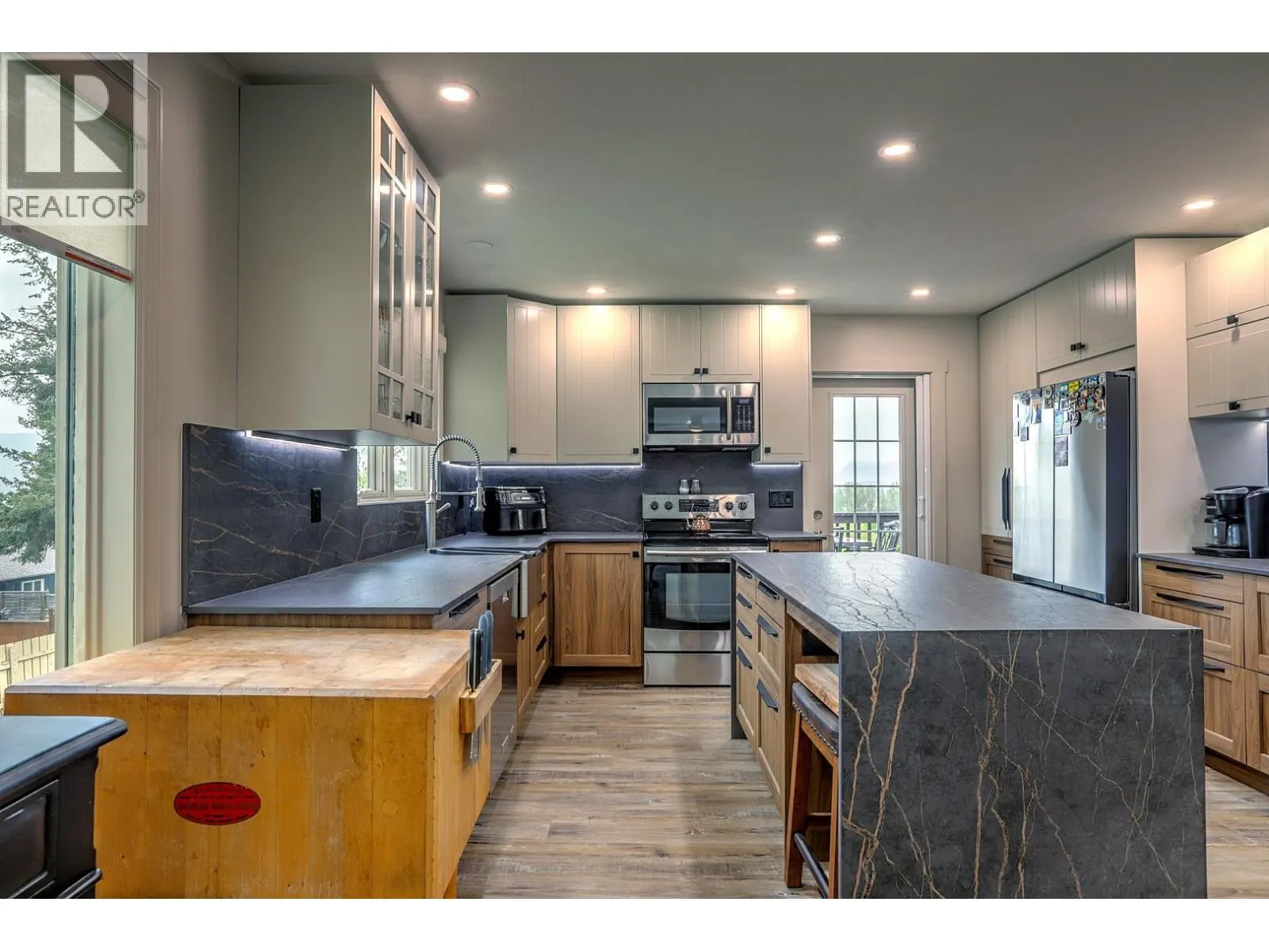3382 Lockhart Drive