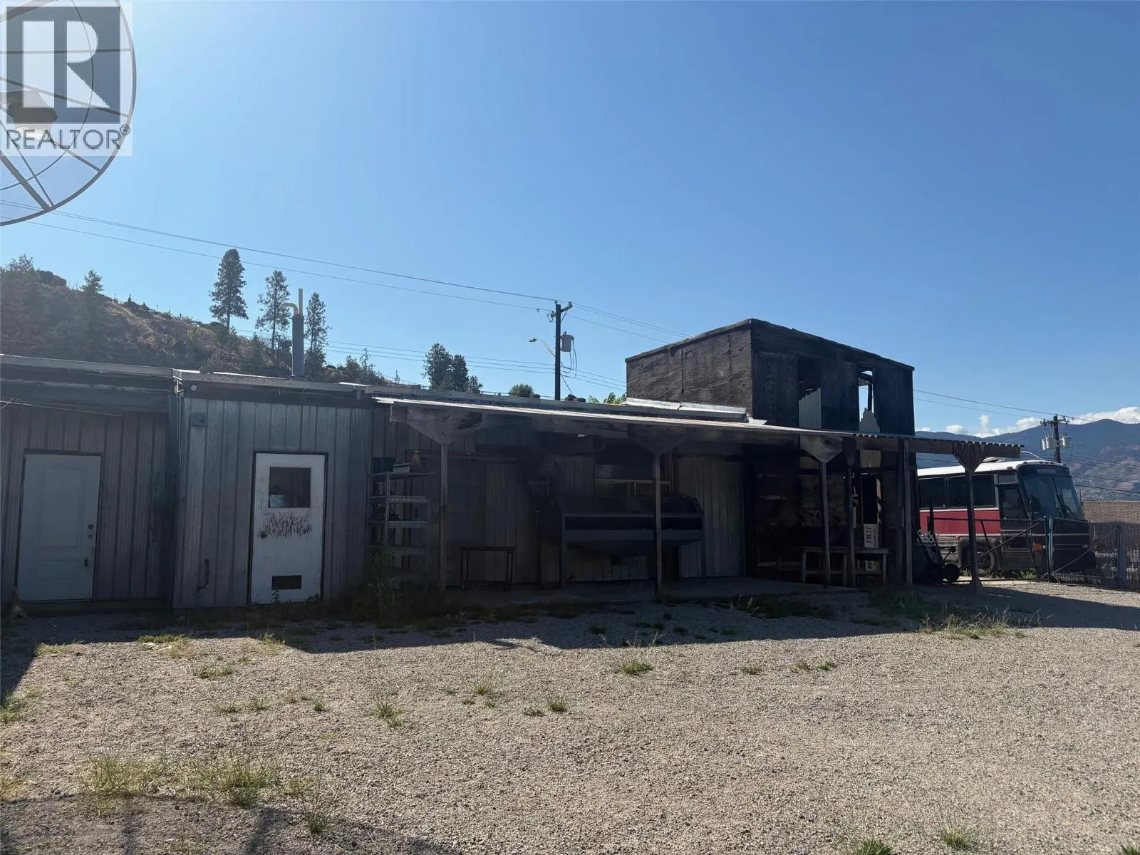 737 Okanagan Avenue