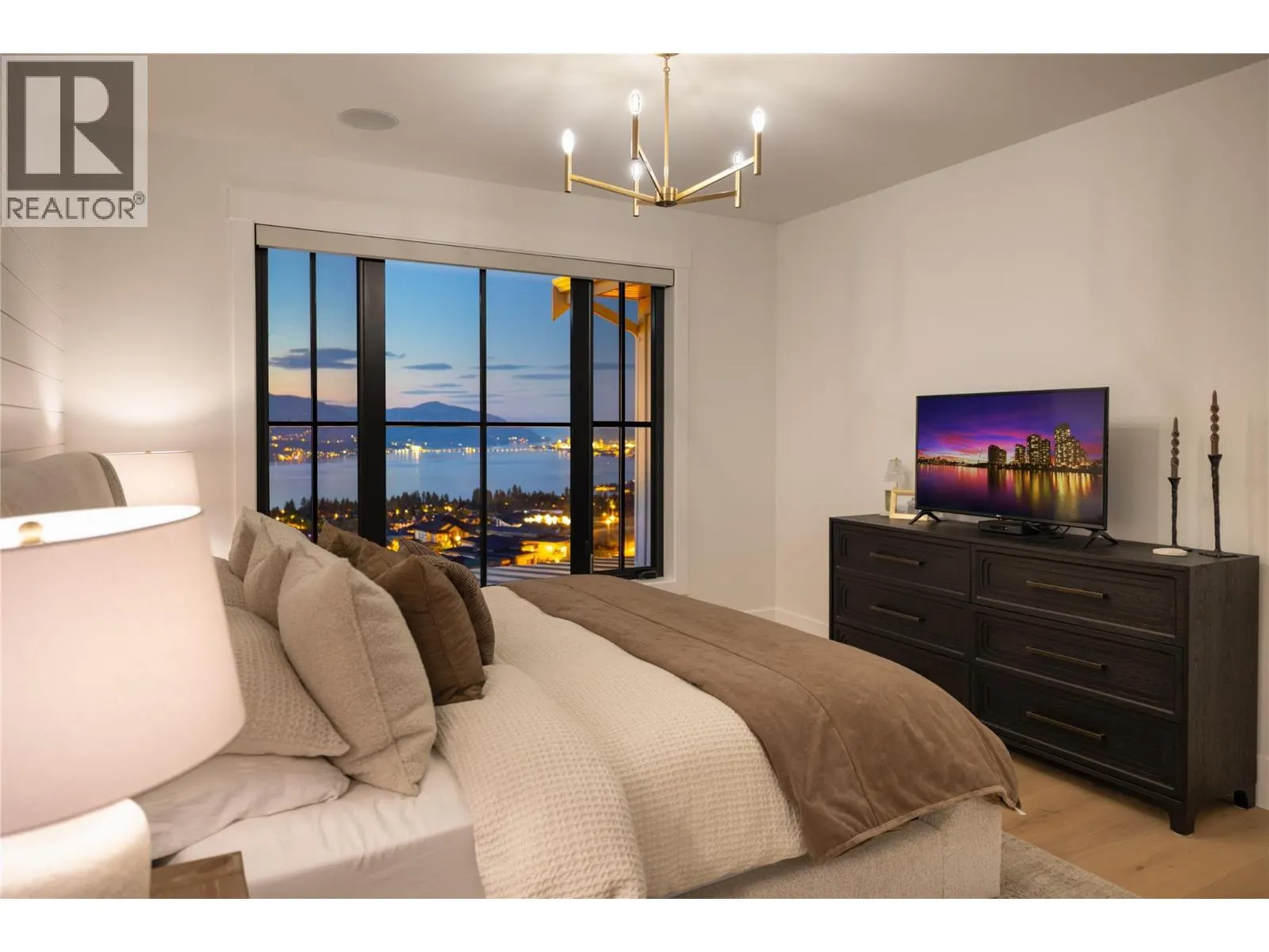 5635 UPPER MISSION Court