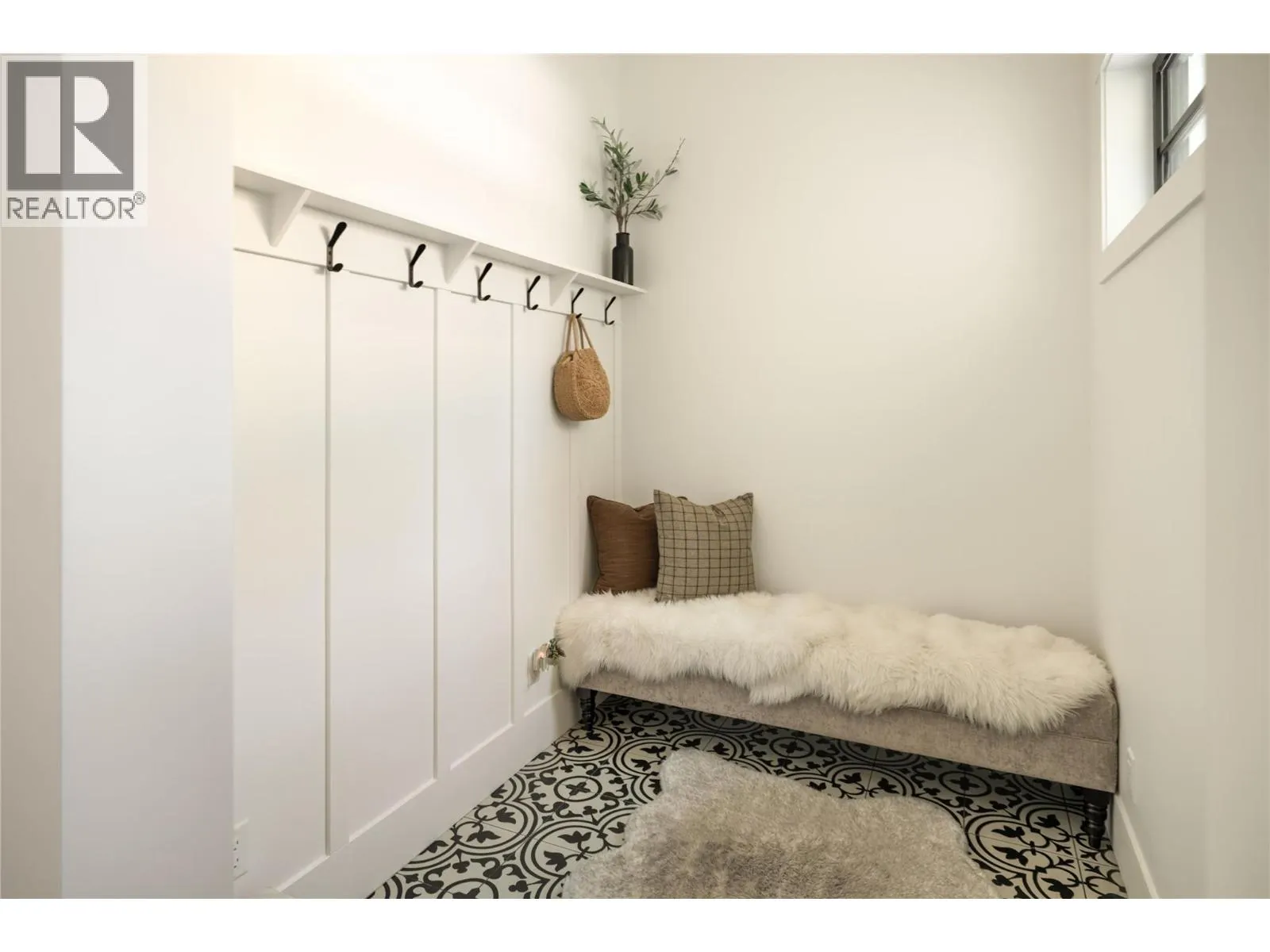 5635 UPPER MISSION Court