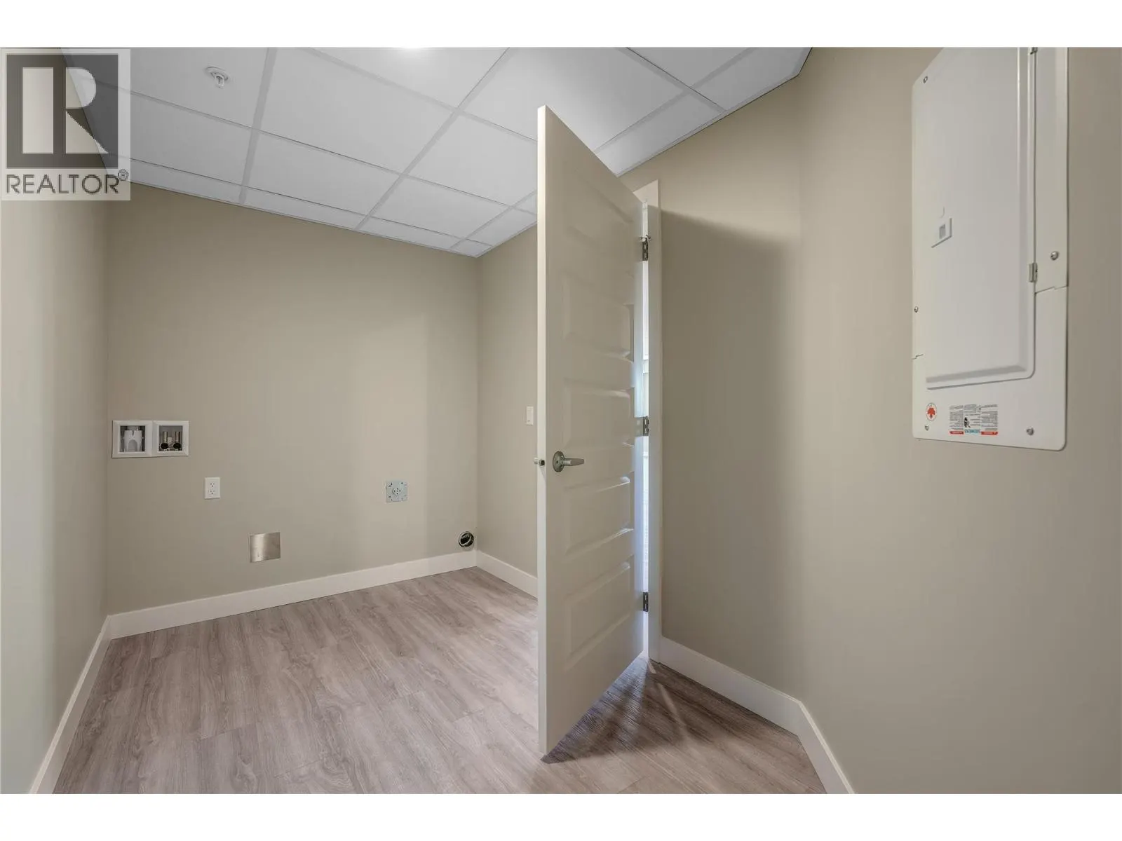 5620 51st Street Unit# 404