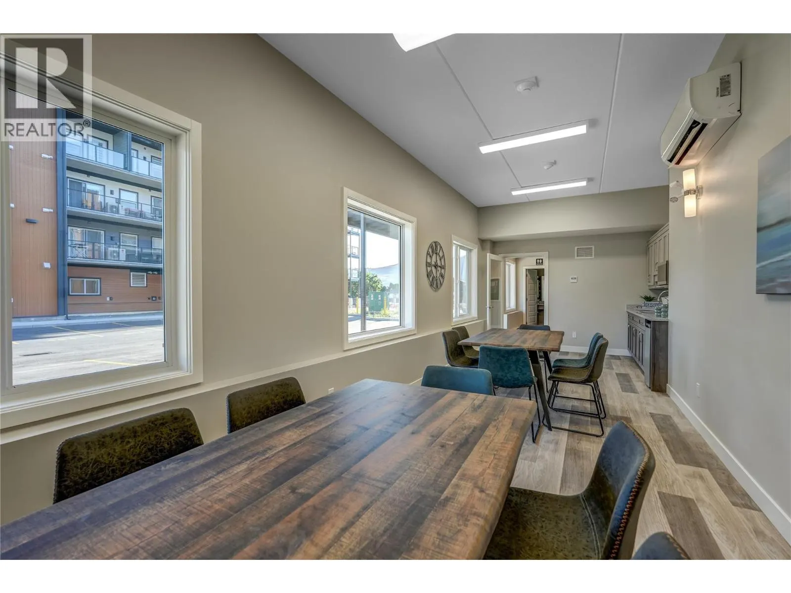 5620 51st Street Unit# 404