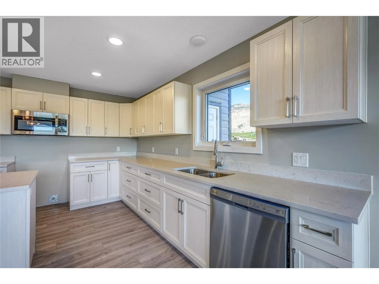 5620 51st Street Unit# 404