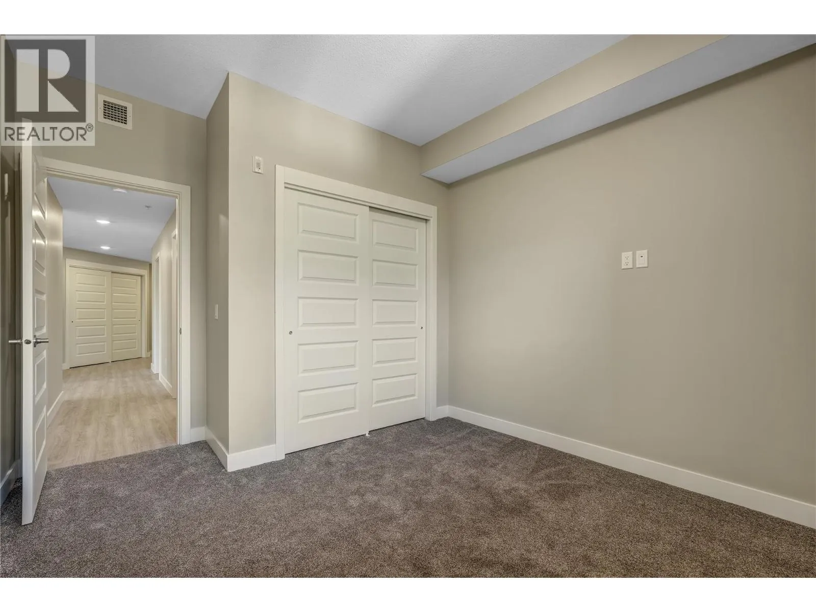 5620 51st Street Unit# 404
