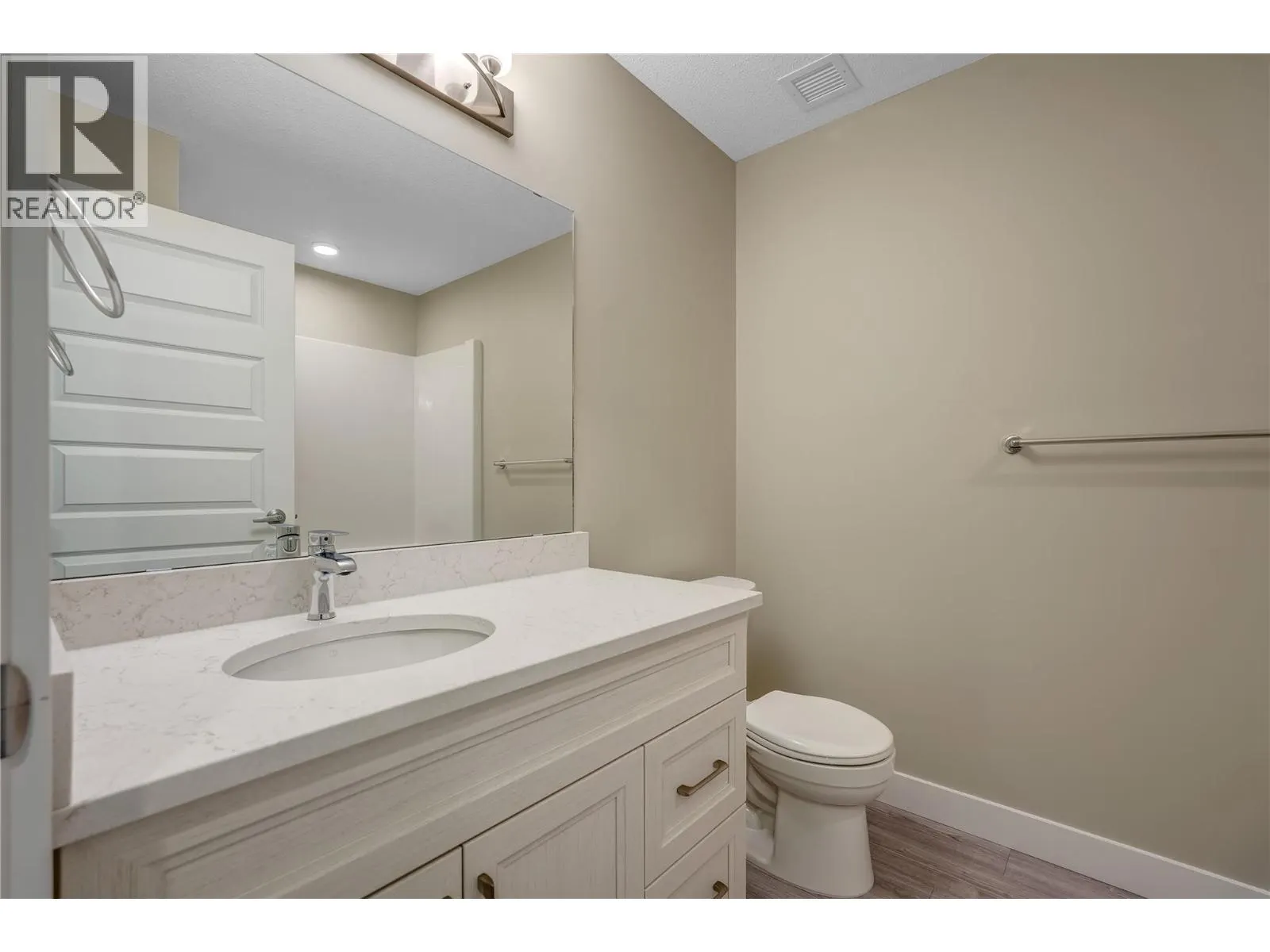 5620 51st Street Unit# 404
