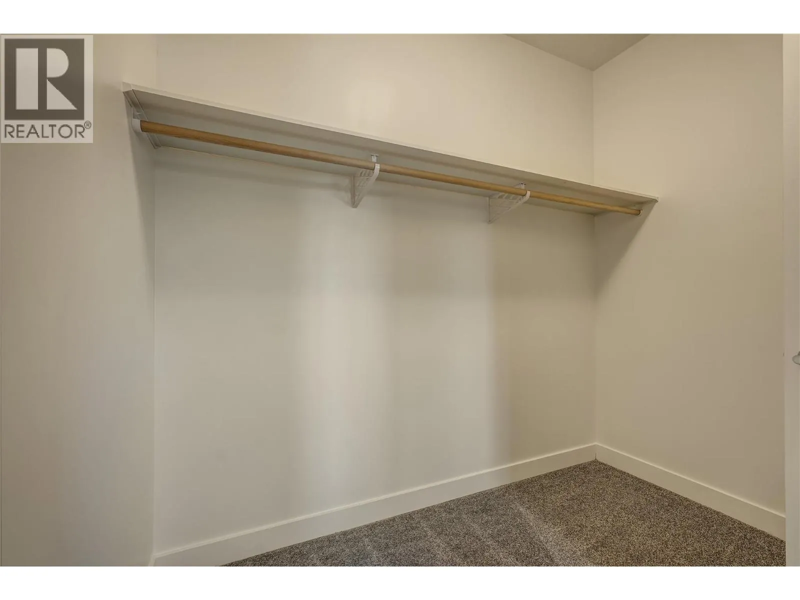 5620 51st Street Unit# 404