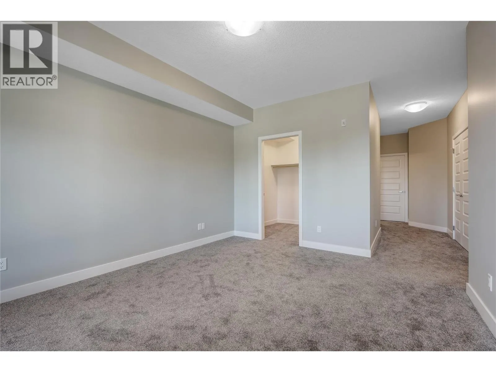 5620 51st Street Unit# 404