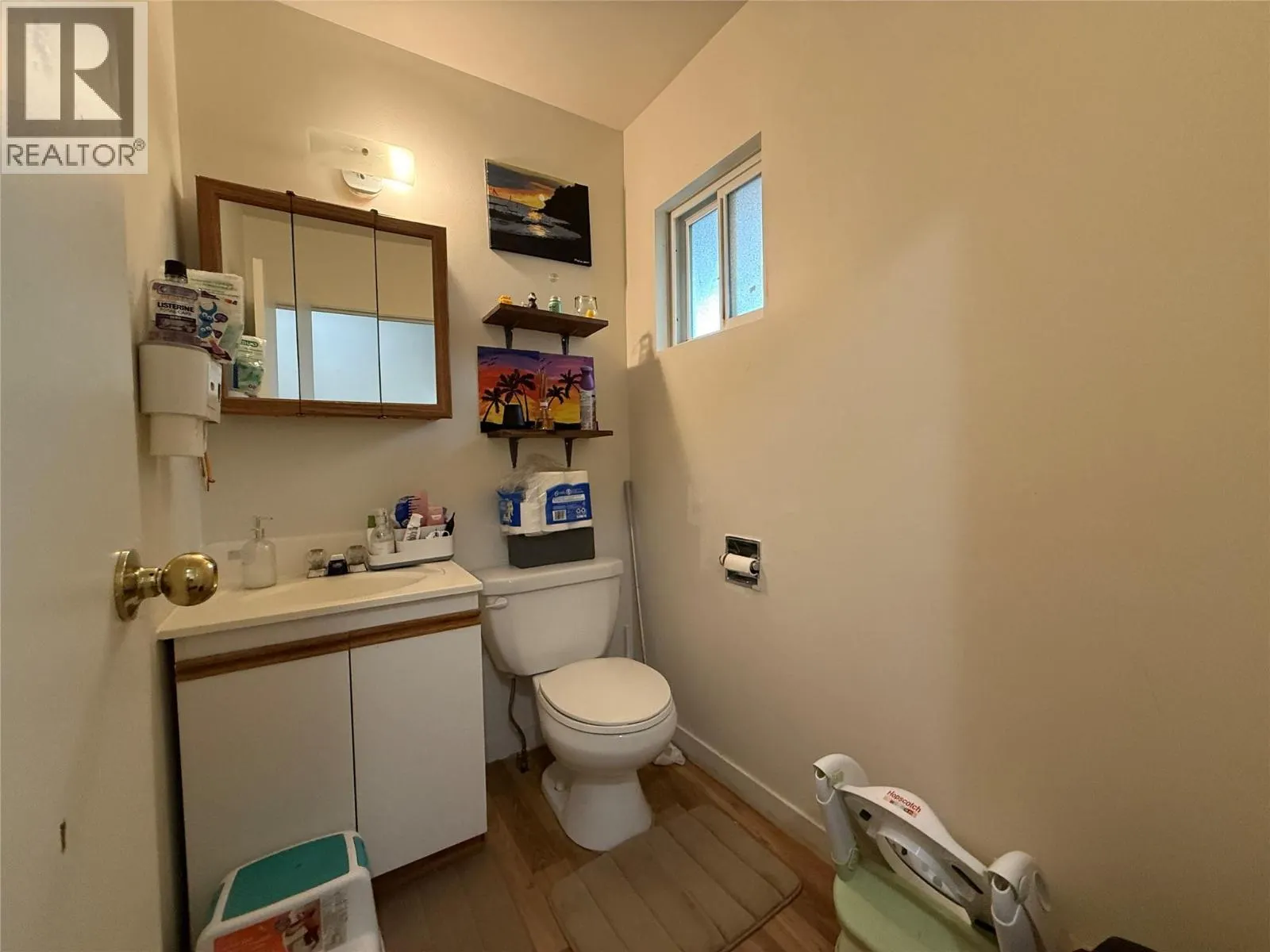 455 Richards Street W