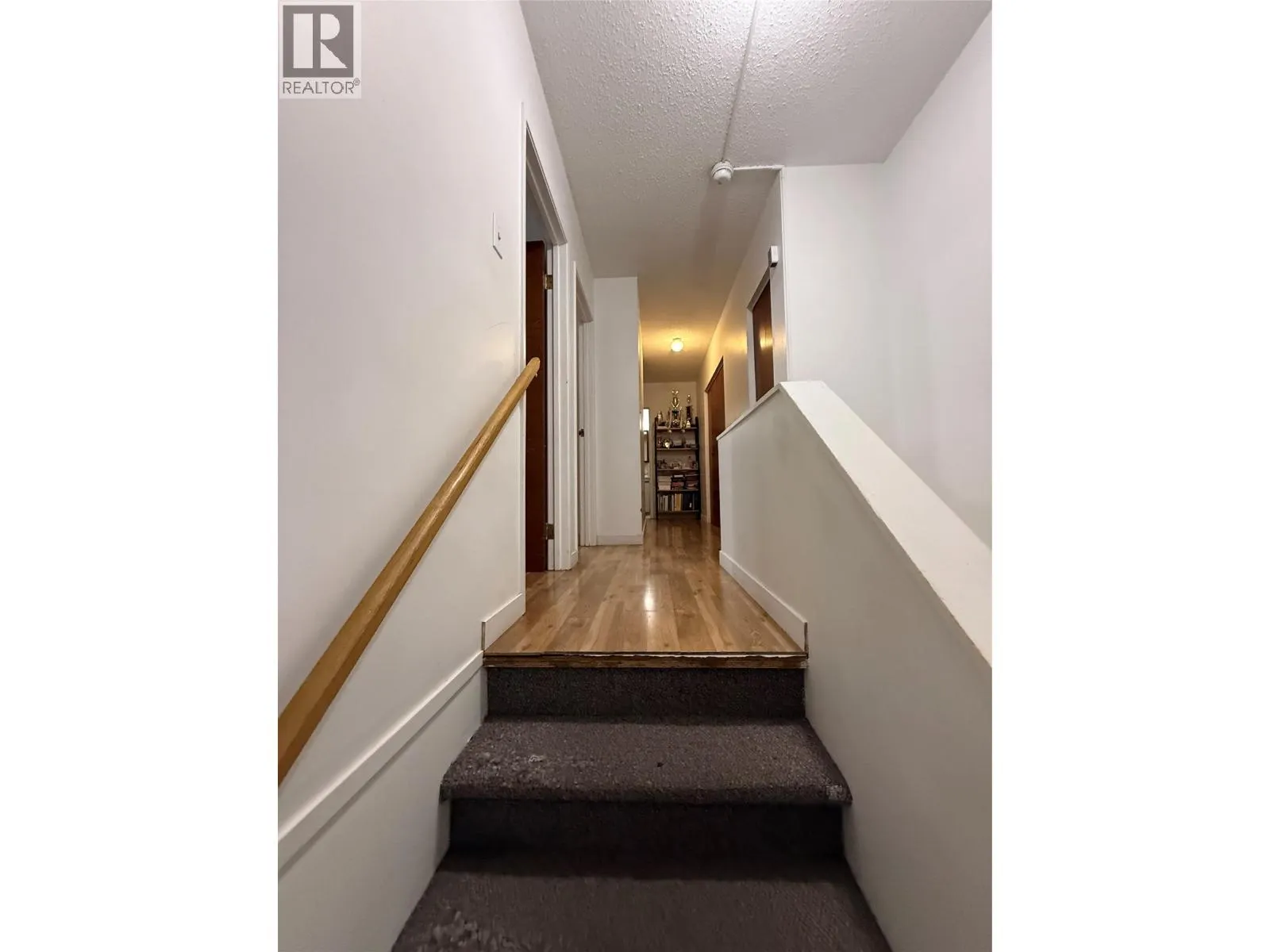 455 Richards Street W