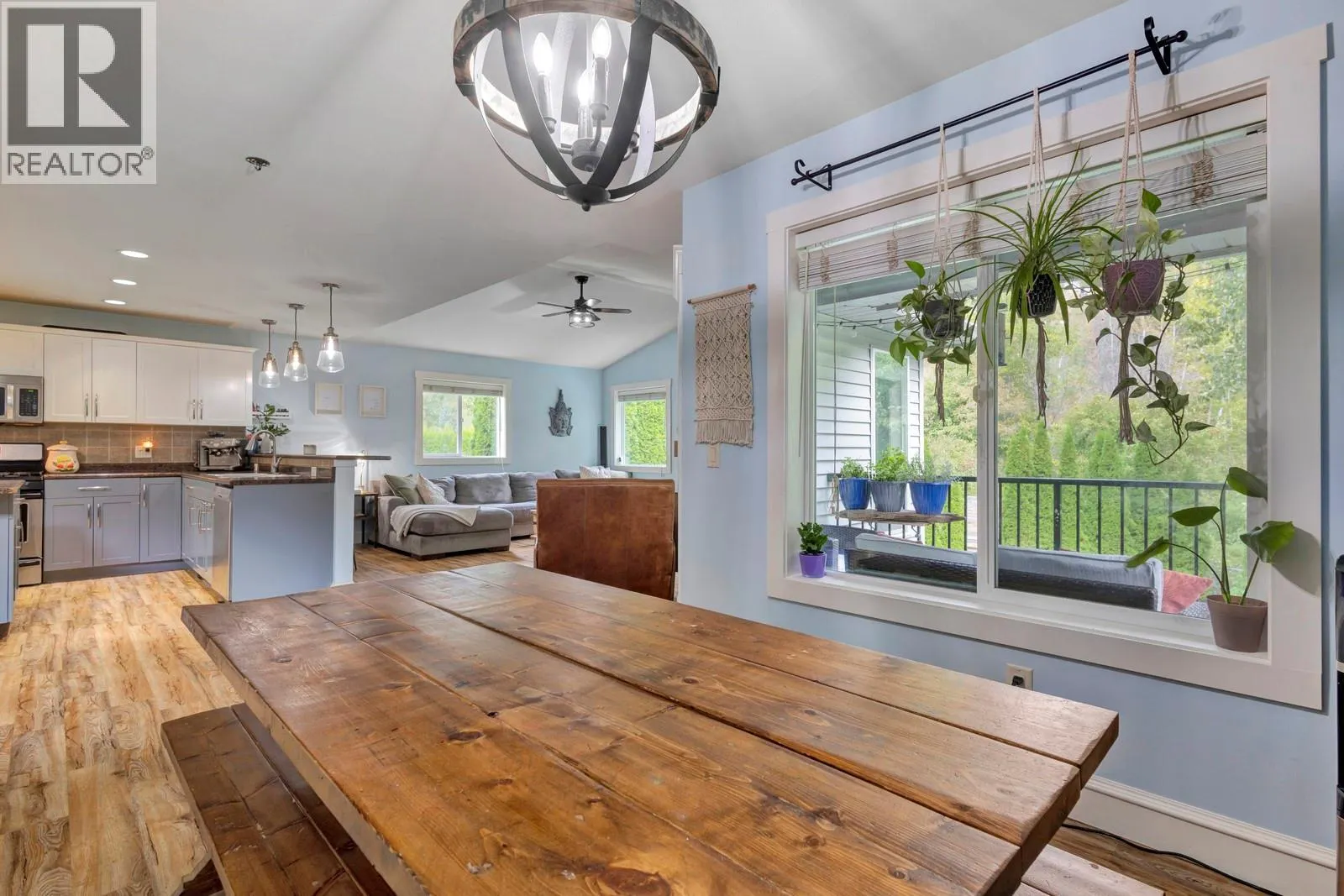 3477 Creekview Crescent