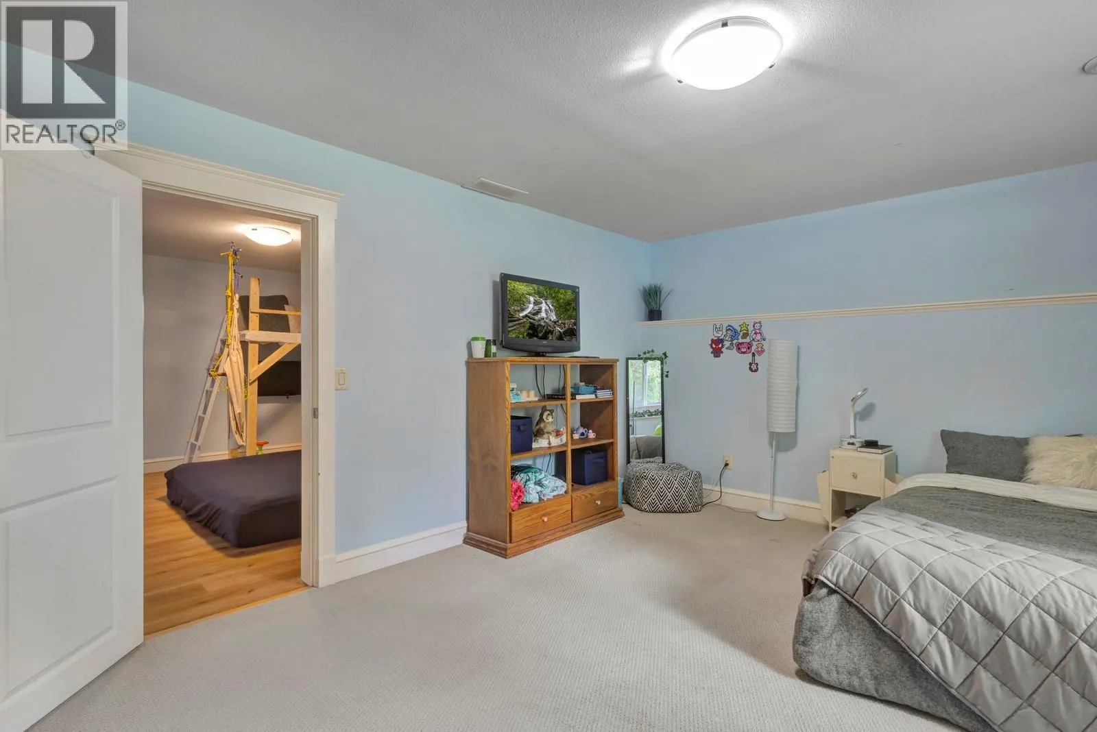 3477 Creekview Crescent