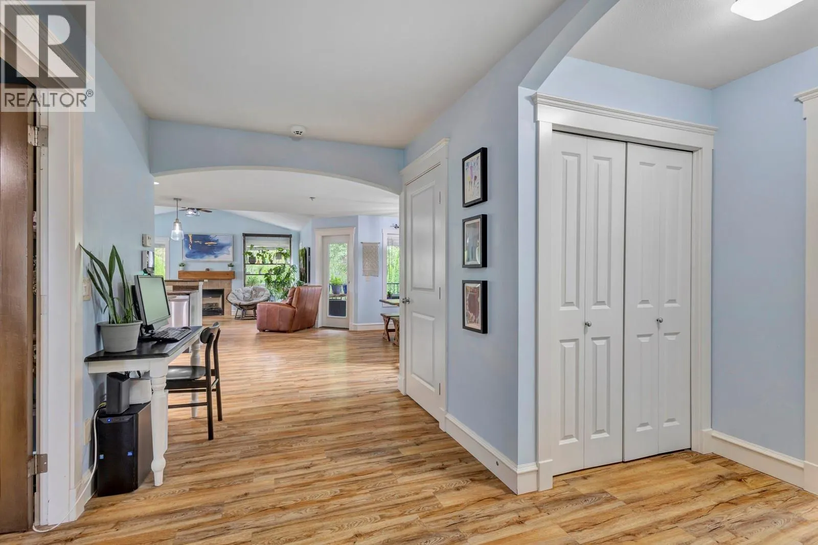 3477 Creekview Crescent