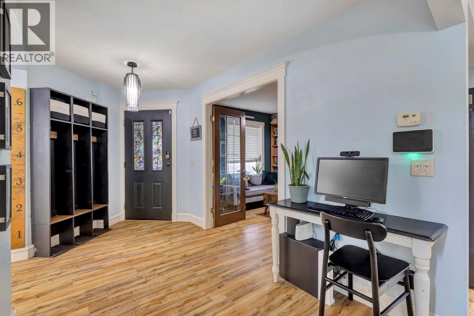 3477 Creekview Crescent