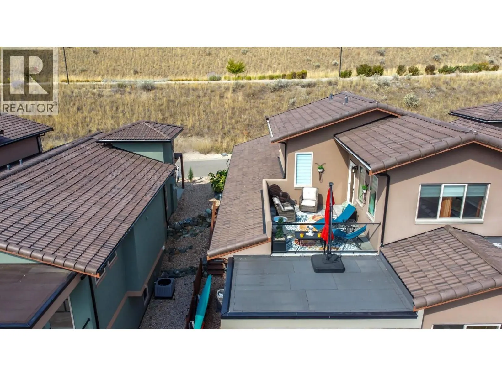 595 Vineyard Way N Unit# 8