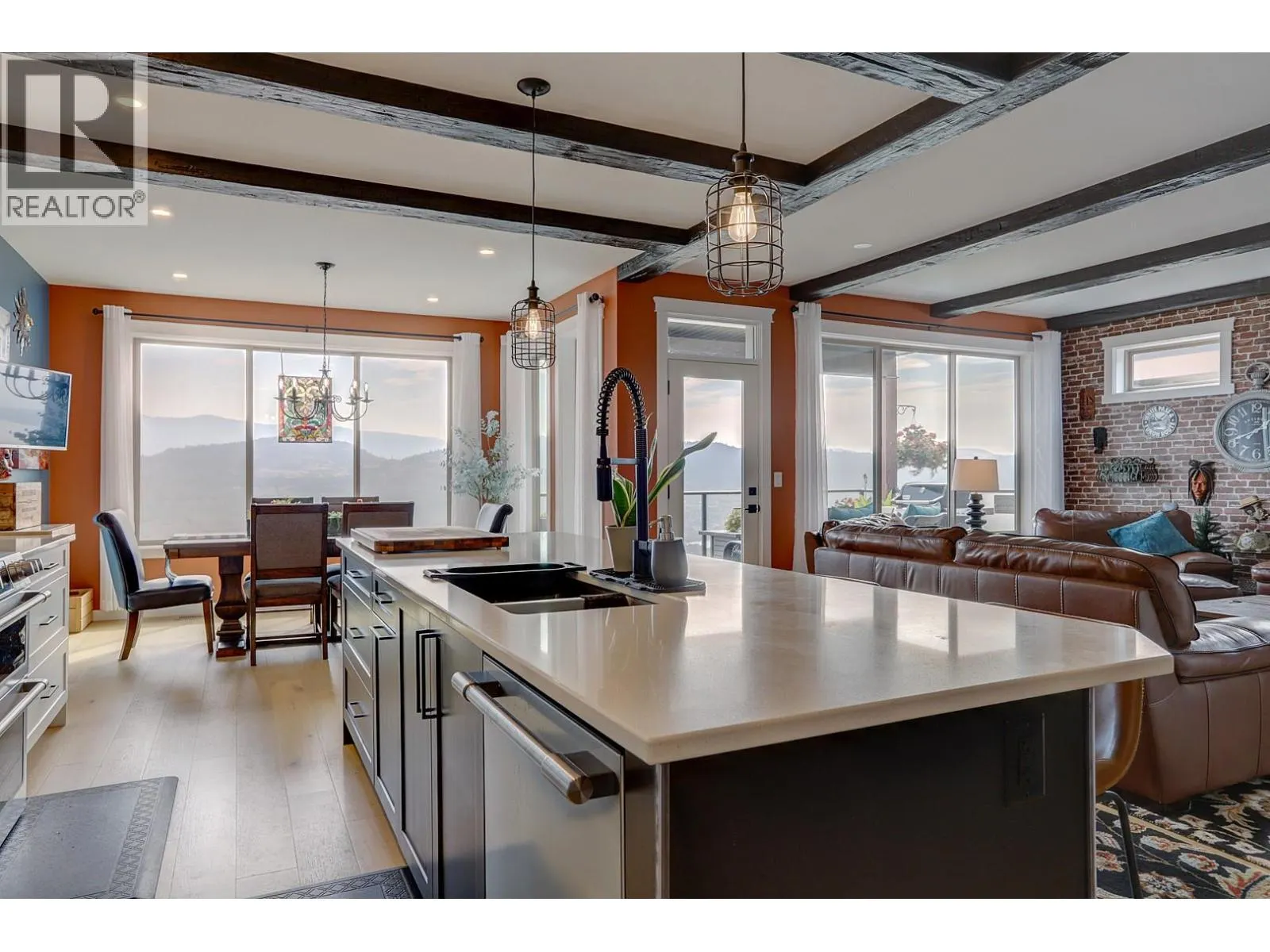 595 Vineyard Way N Unit# 8