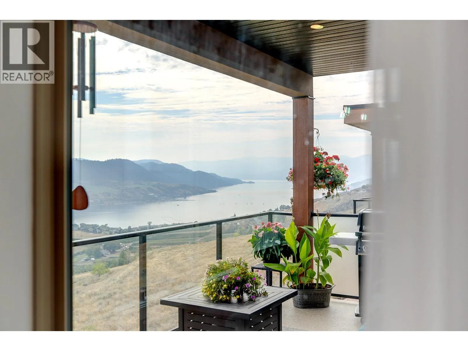 595 Vineyard Way N Unit# 8