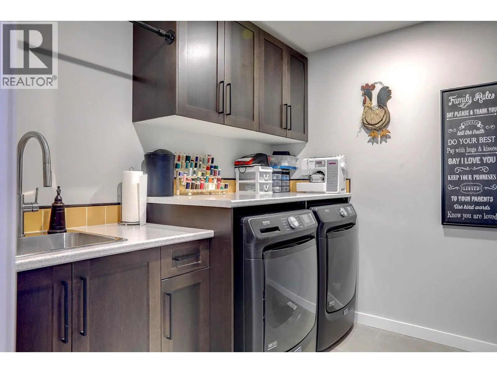 595 Vineyard Way N Unit# 8