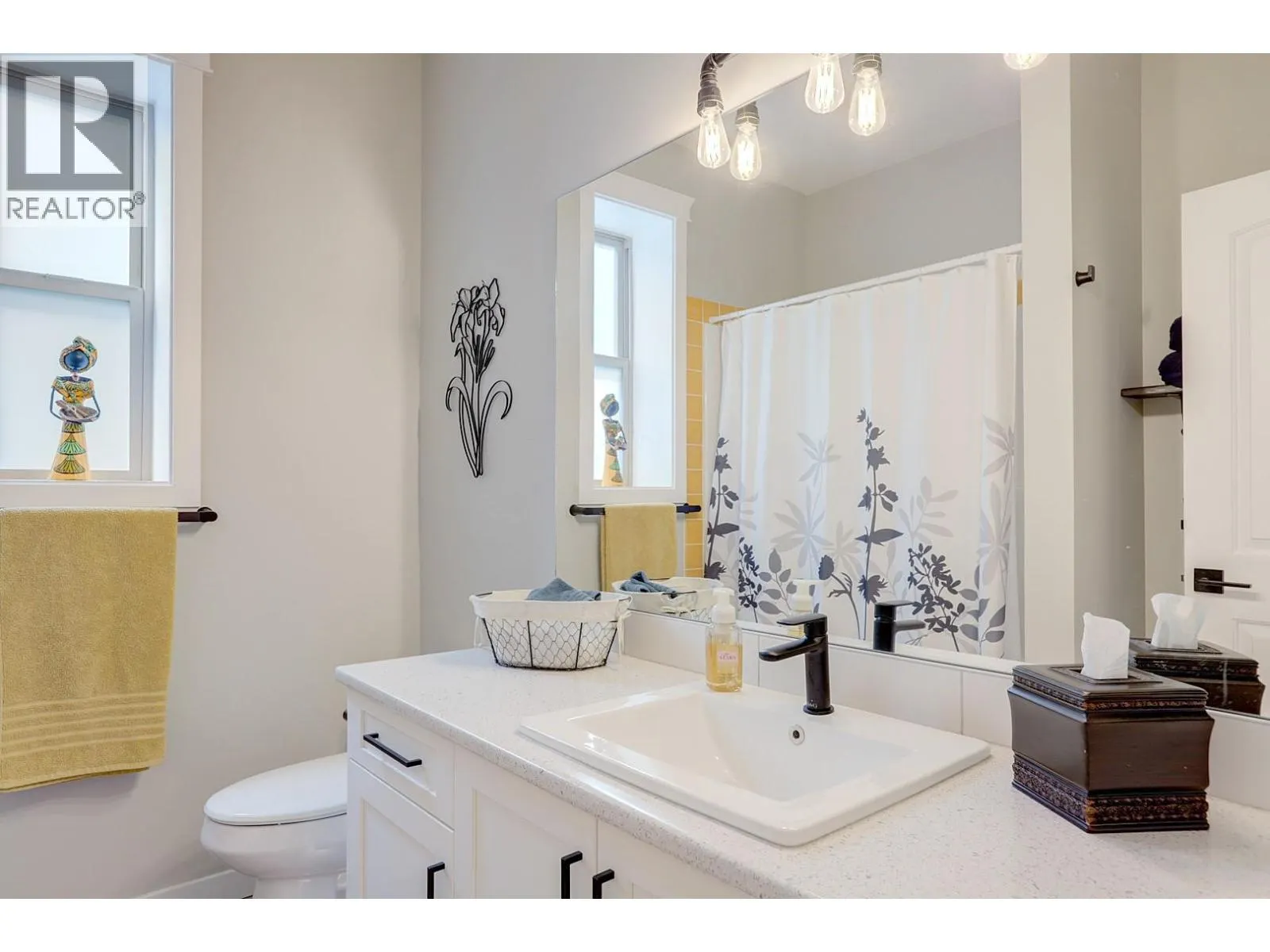 595 Vineyard Way N Unit# 8