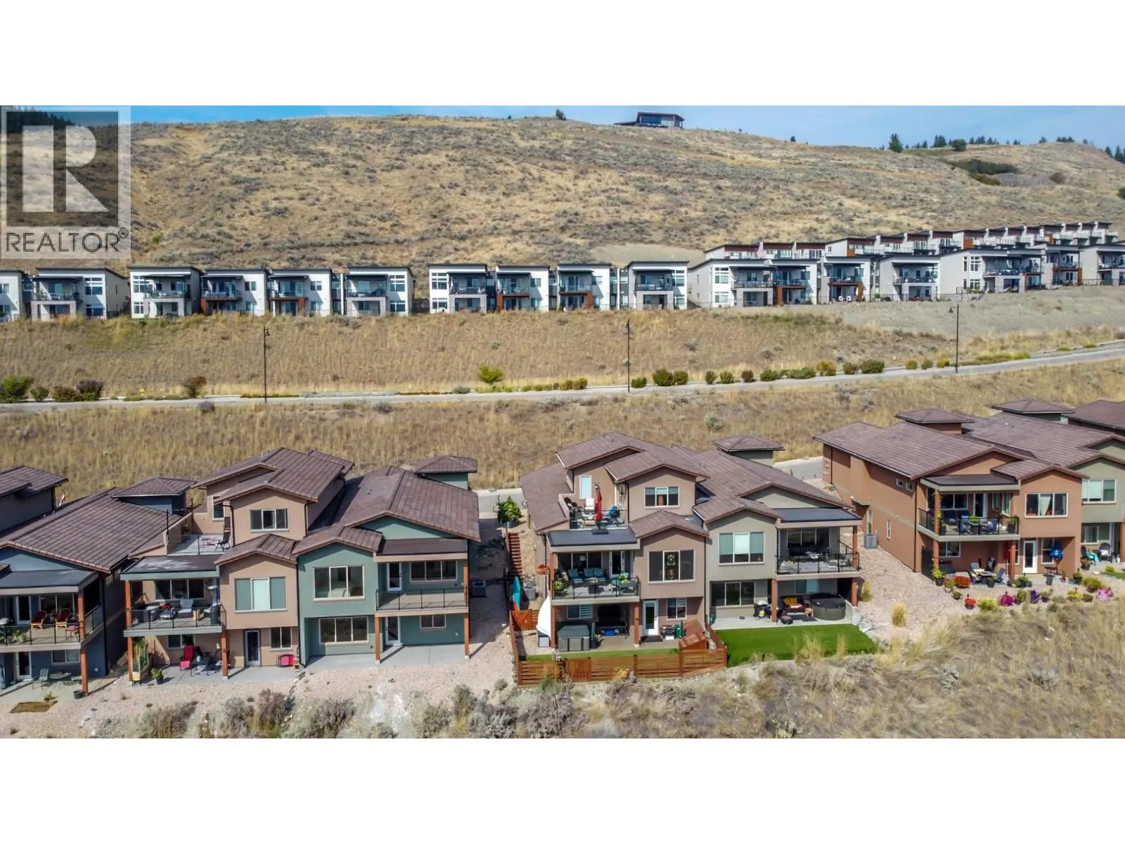 595 Vineyard Way N Unit# 8