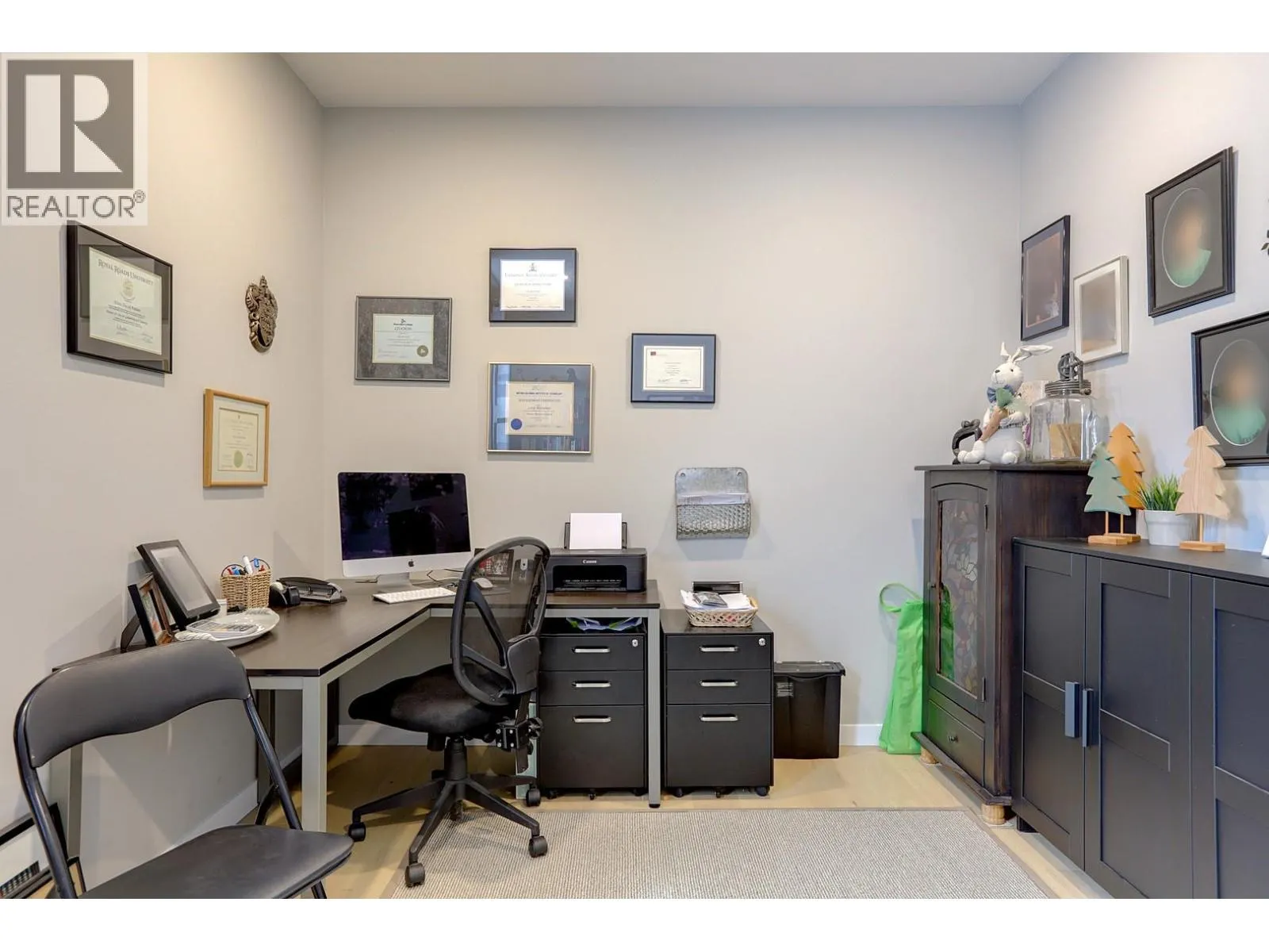 595 Vineyard Way N Unit# 8