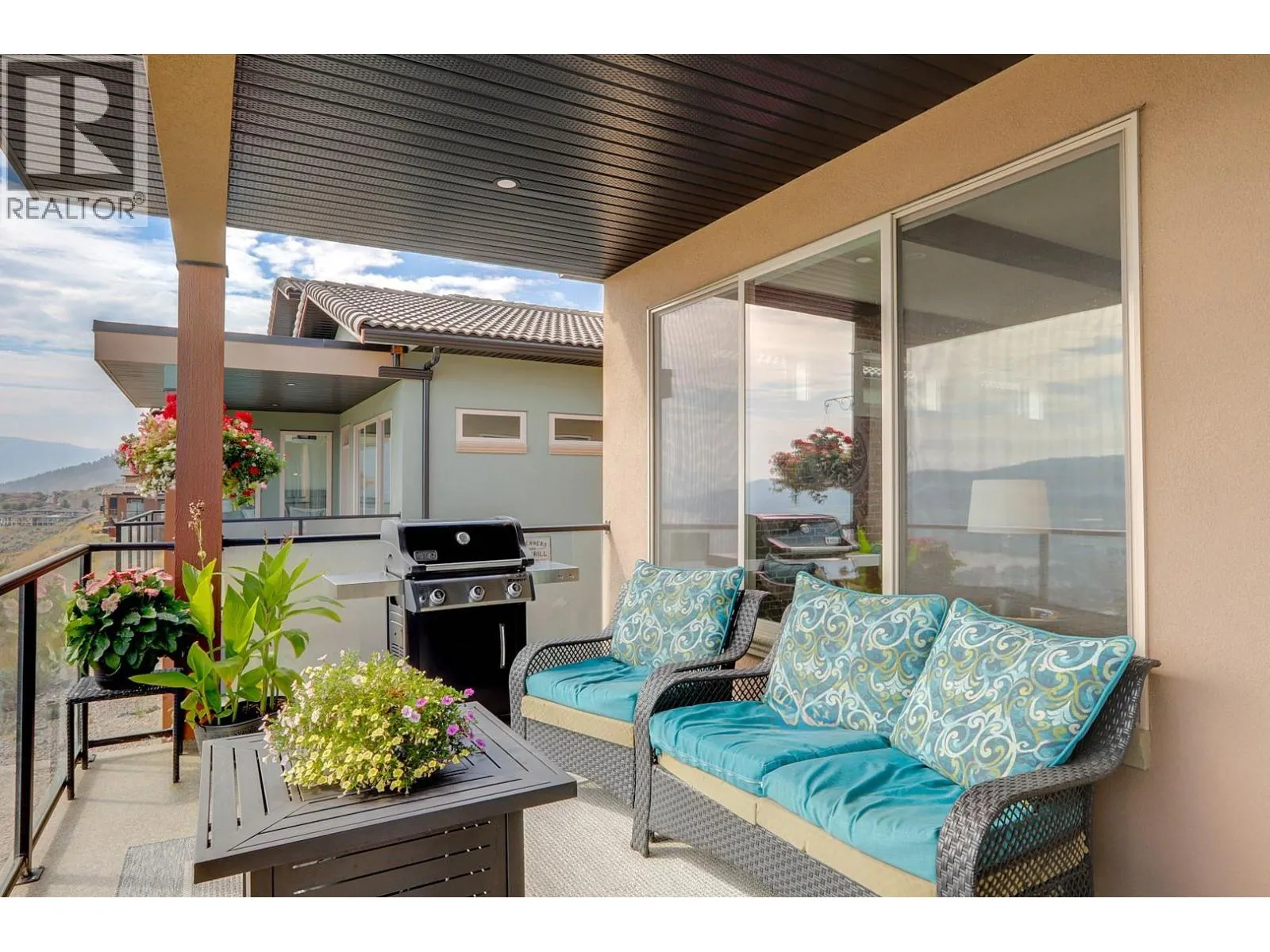 595 Vineyard Way N Unit# 8