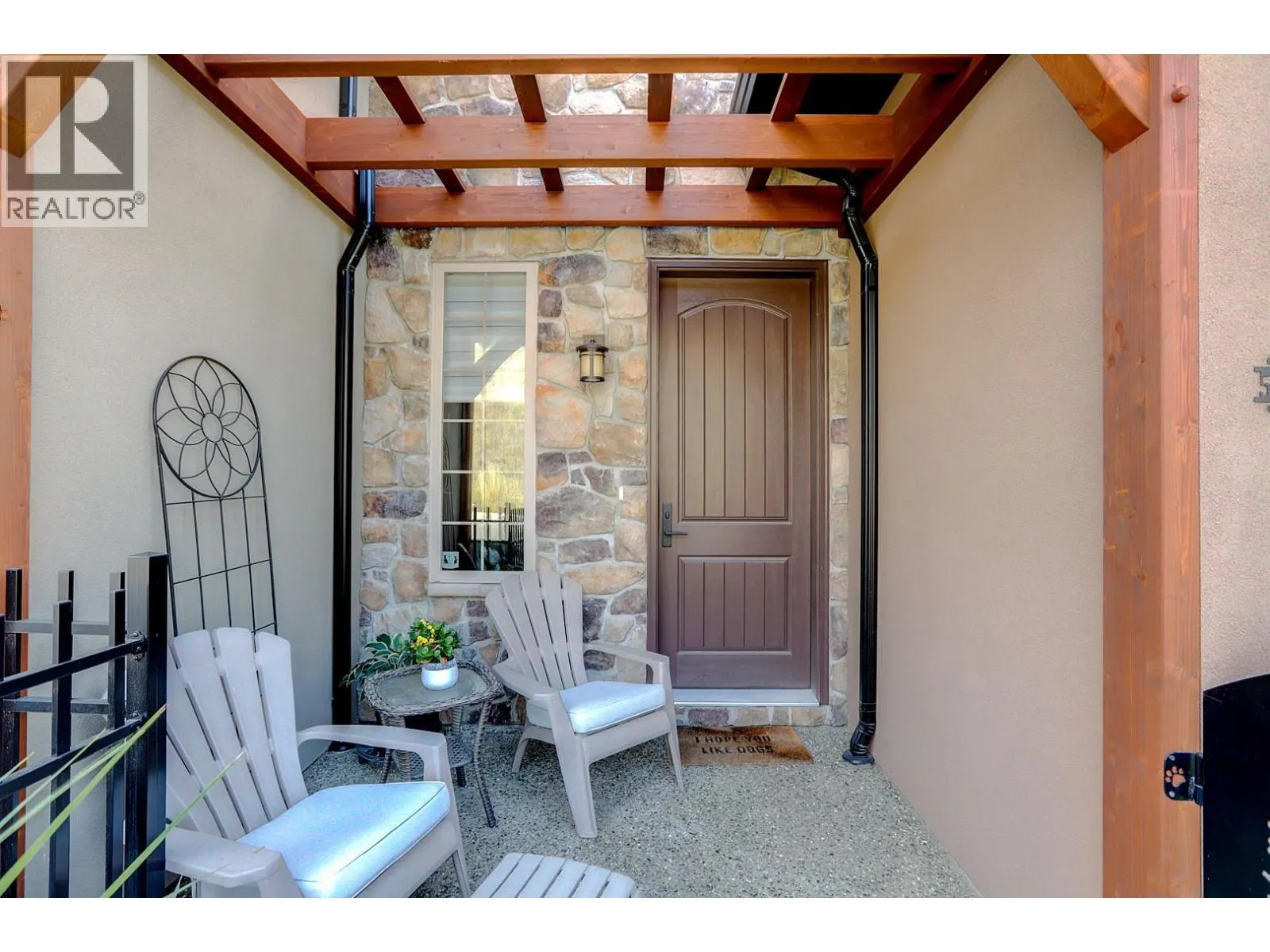 595 Vineyard Way N Unit# 8