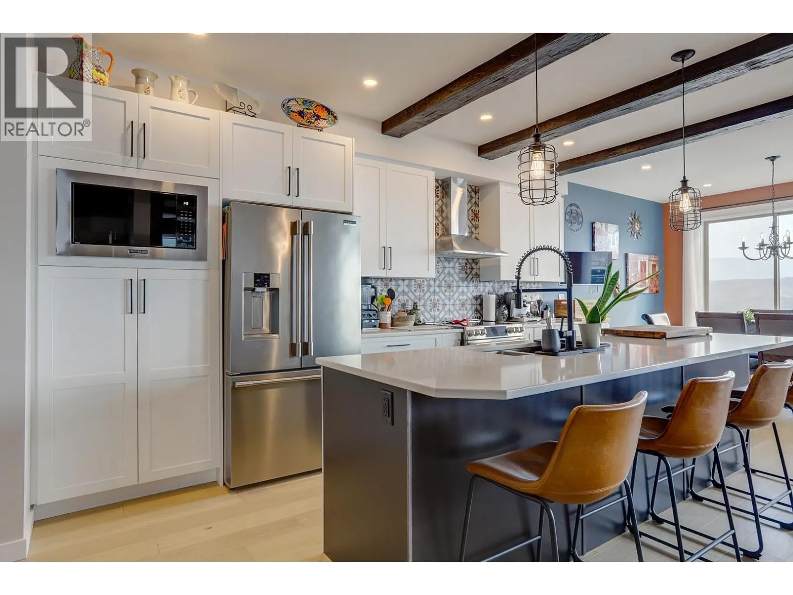 595 Vineyard Way N Unit# 8