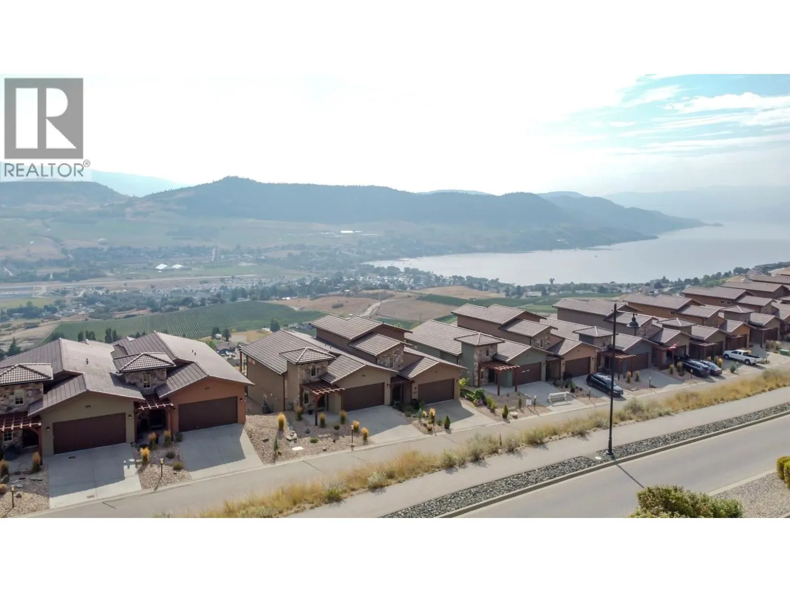 595 Vineyard Way N Unit# 8