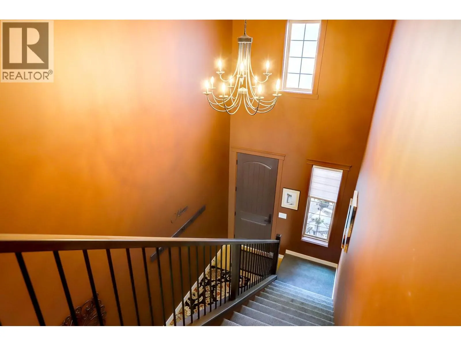 595 Vineyard Way N Unit# 8