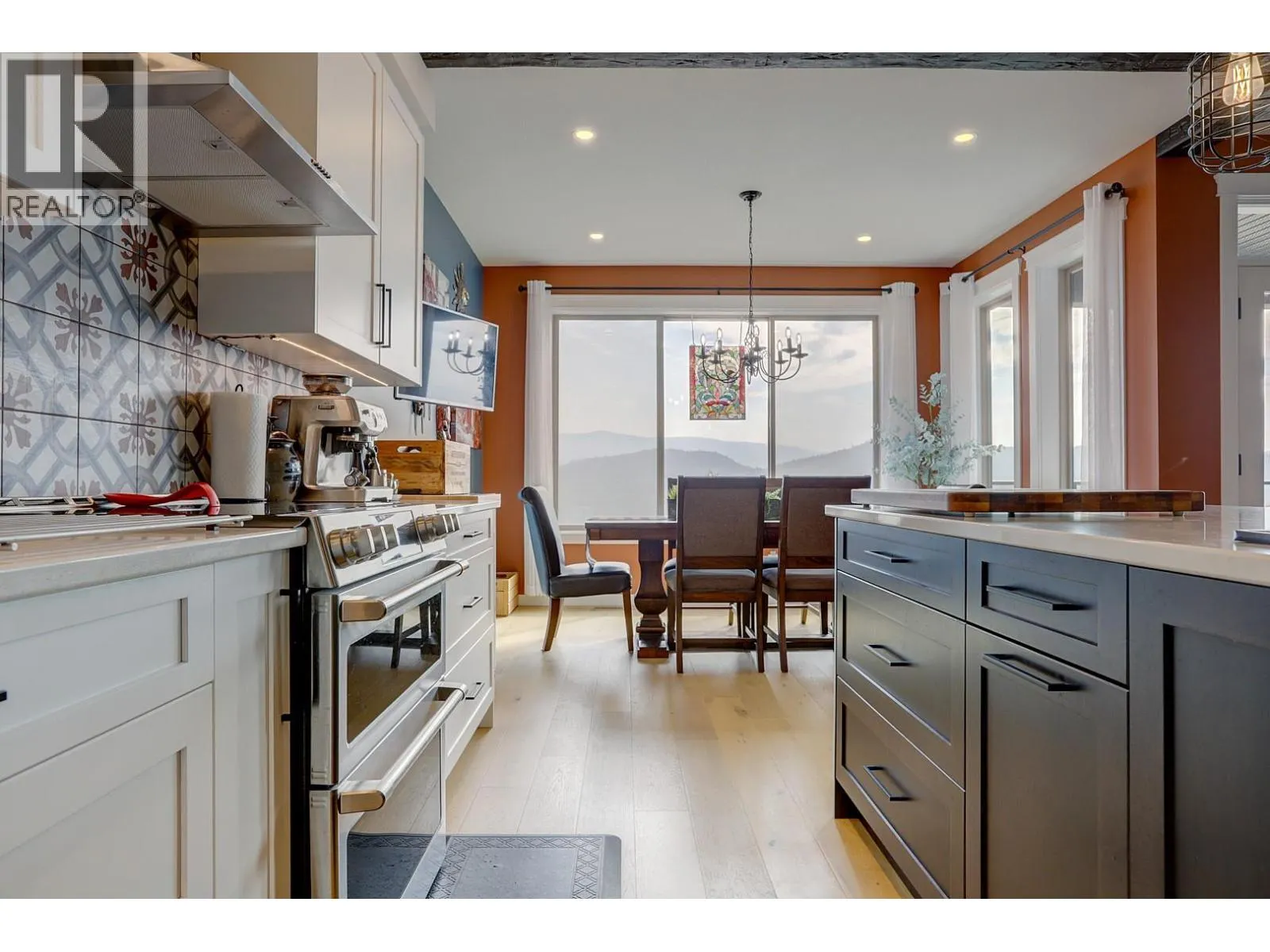 595 Vineyard Way N Unit# 8