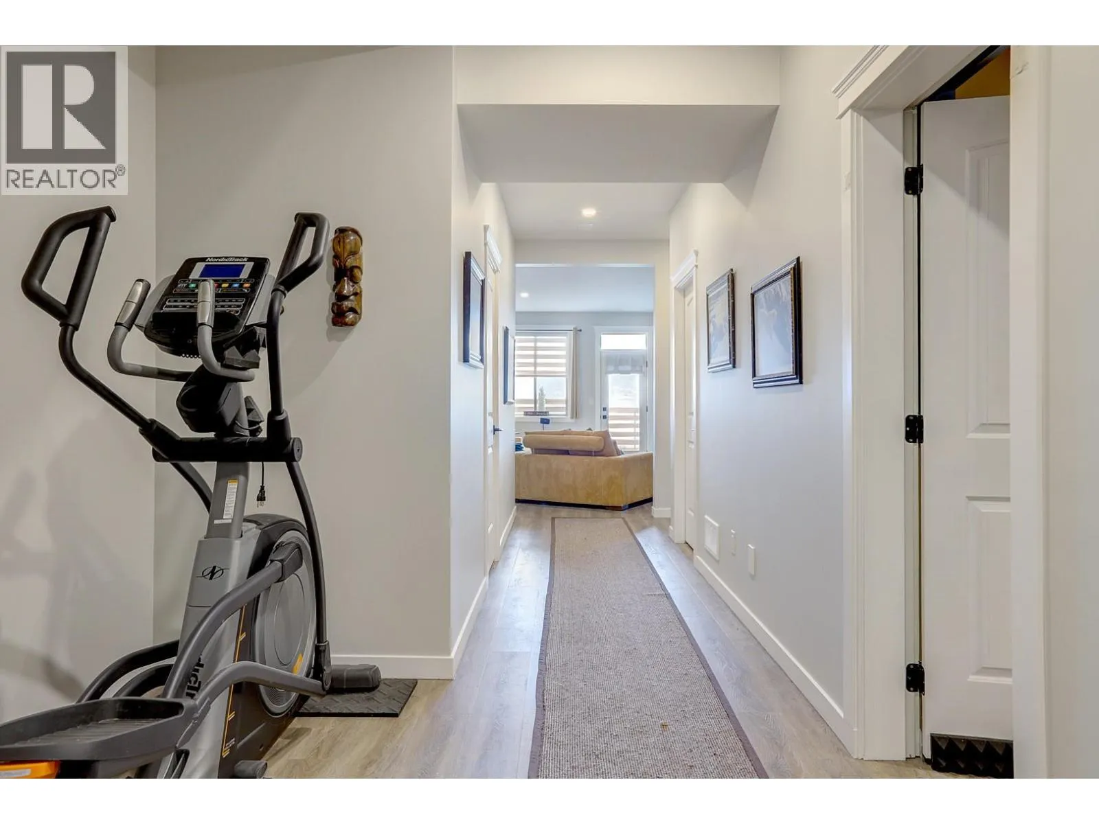 595 Vineyard Way N Unit# 8