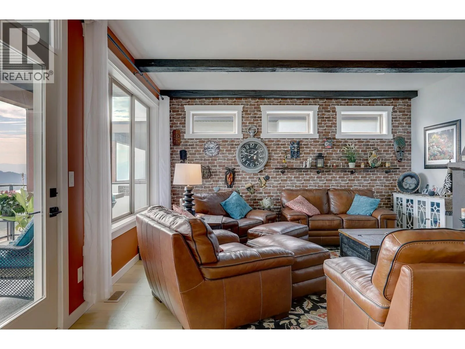 595 Vineyard Way N Unit# 8