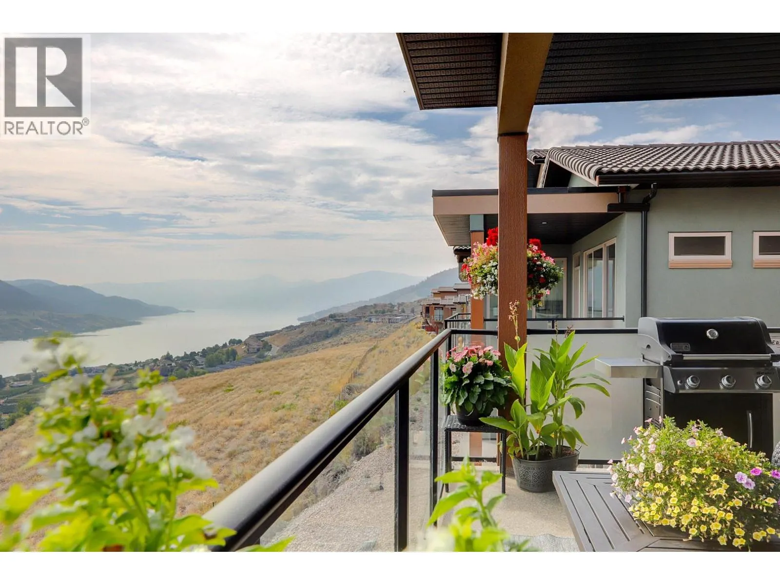 595 Vineyard Way N Unit# 8