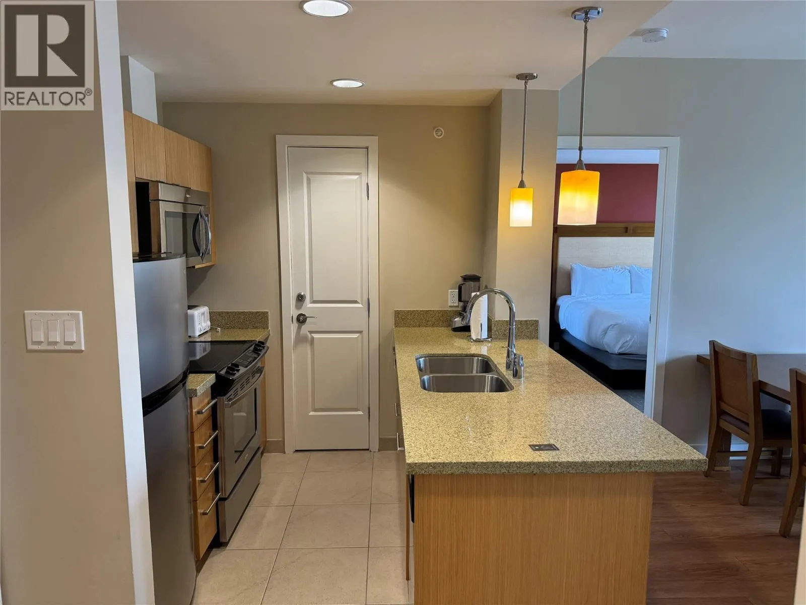 15 PARK Place Unit# 405