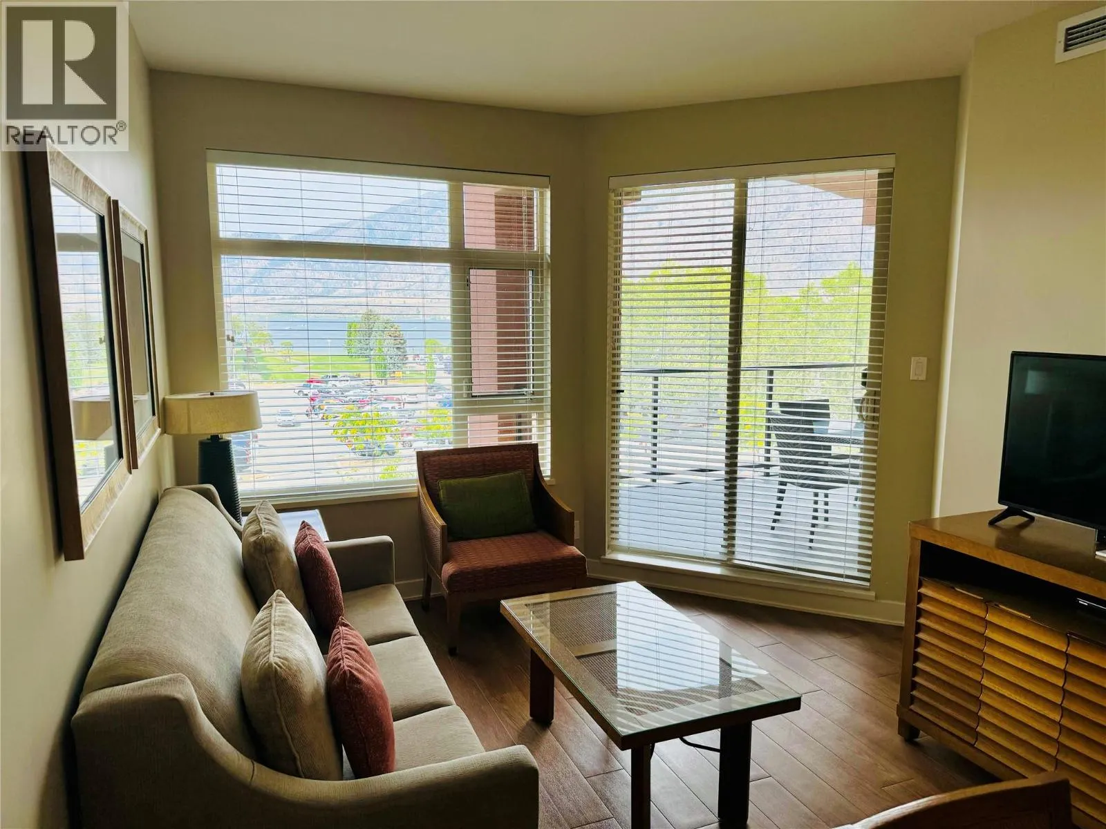 15 PARK Place Unit# 405