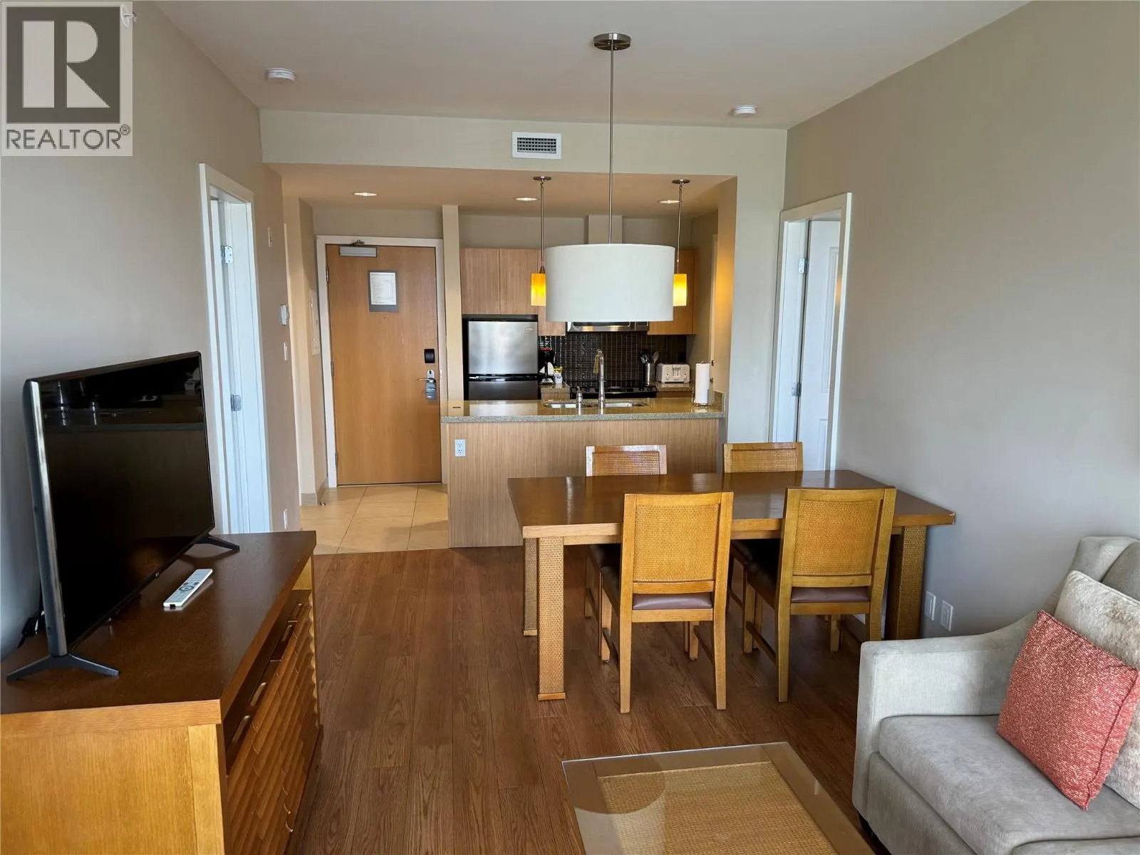 15 PARK Place Unit# 405